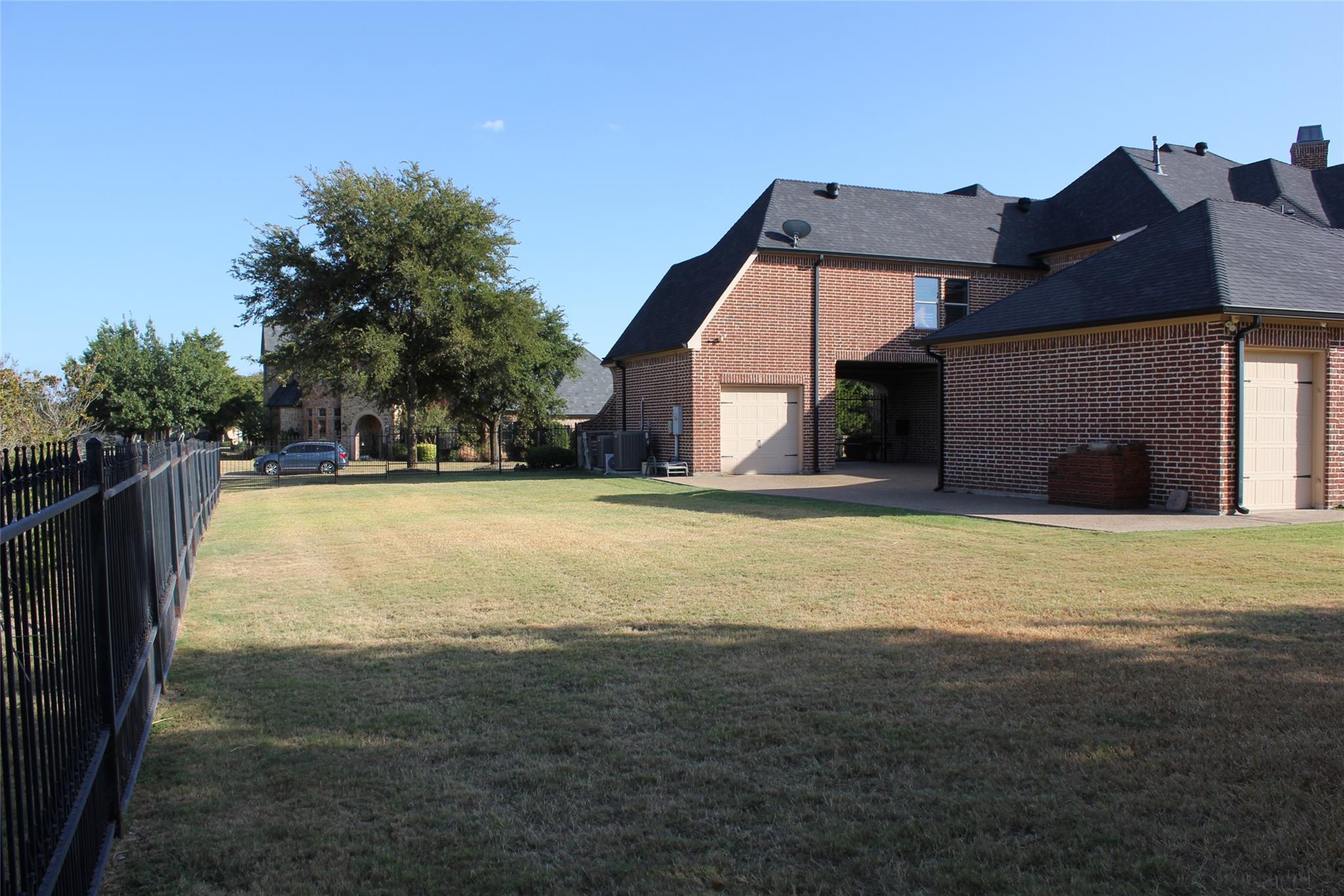 main property photo 34