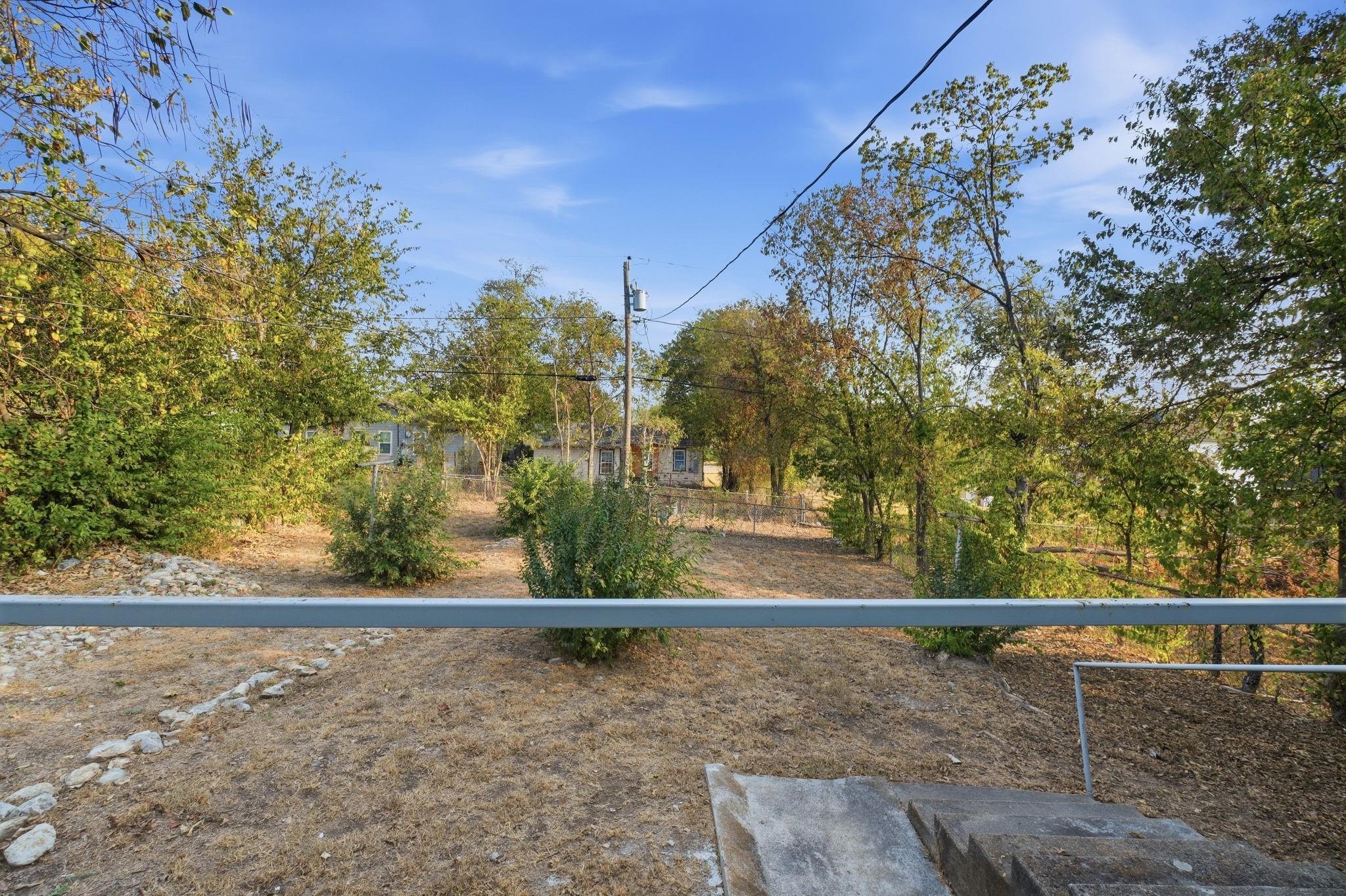 main property photo 30