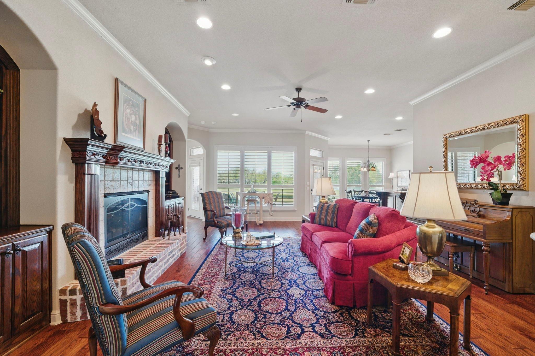 main property photo 10