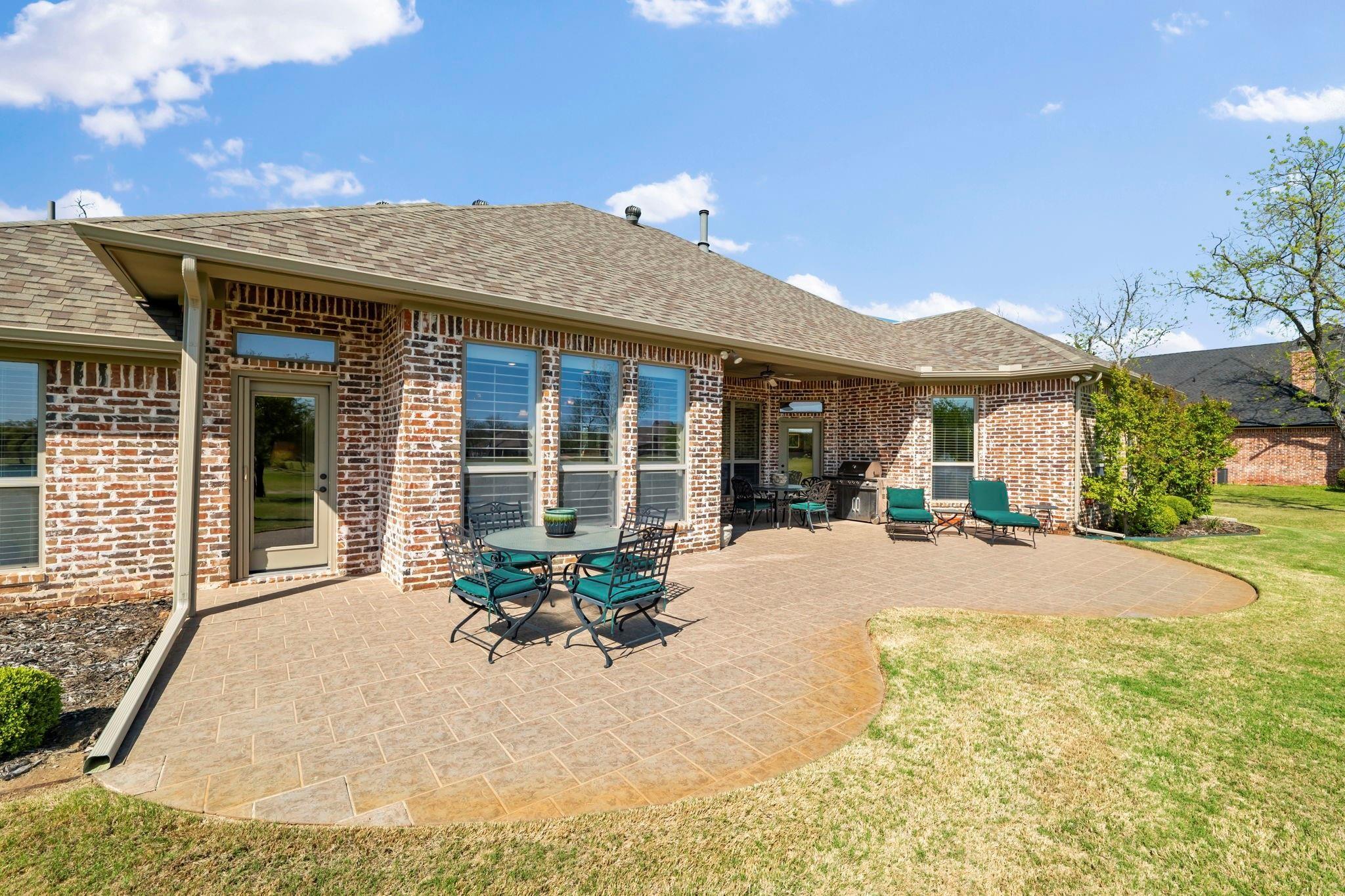 main property photo 33
