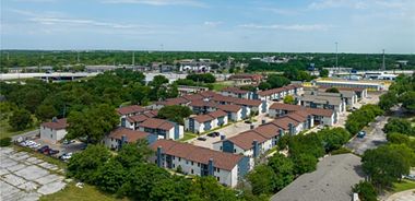 image of property with 2 Bed | 1 Bath | 728 Sqft