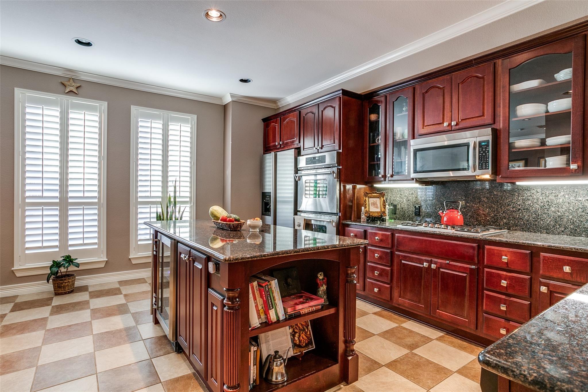 main property photo 11