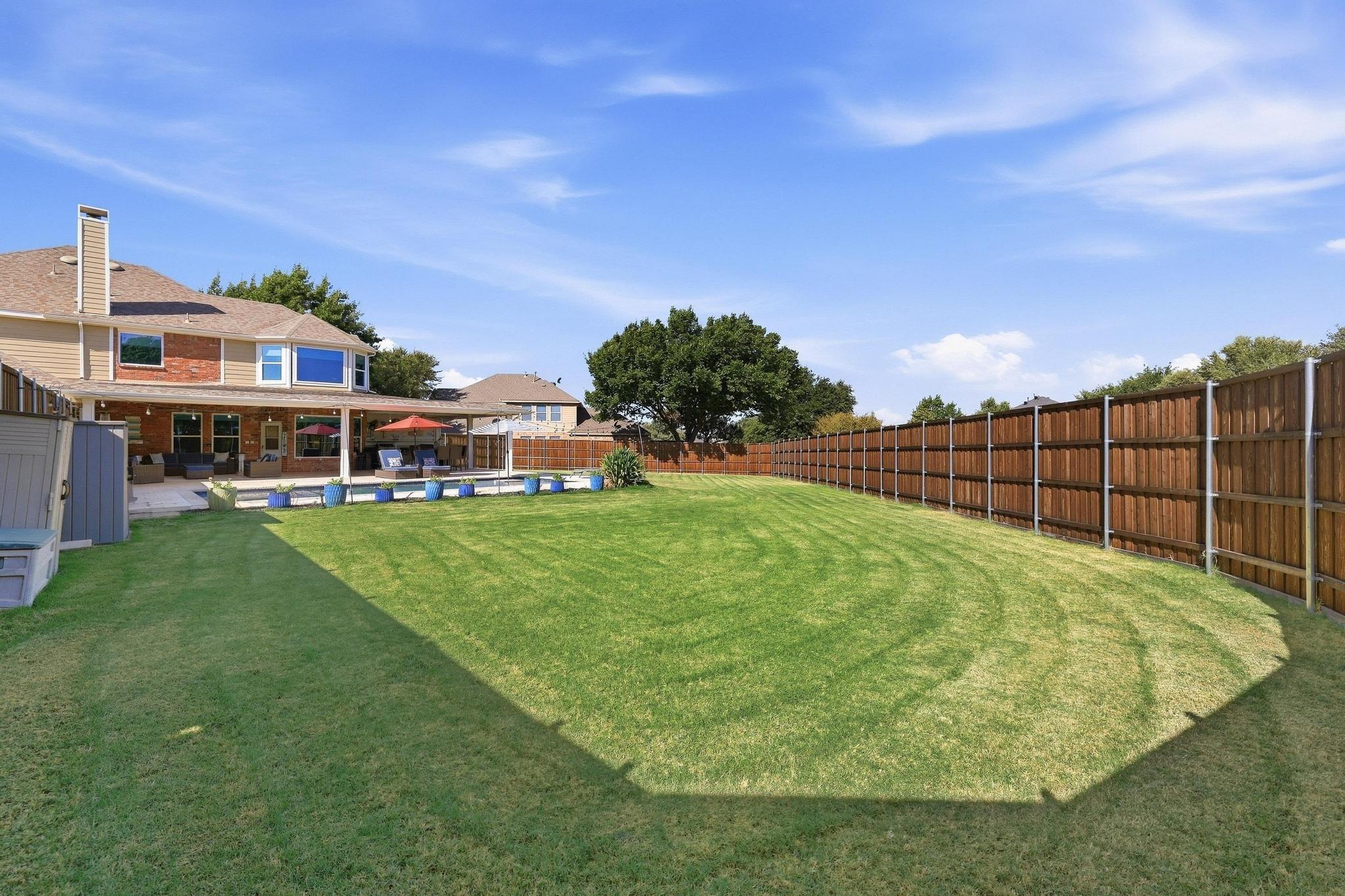 main property photo 23