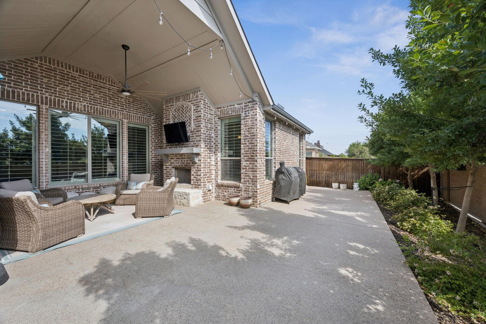 main property photo 26