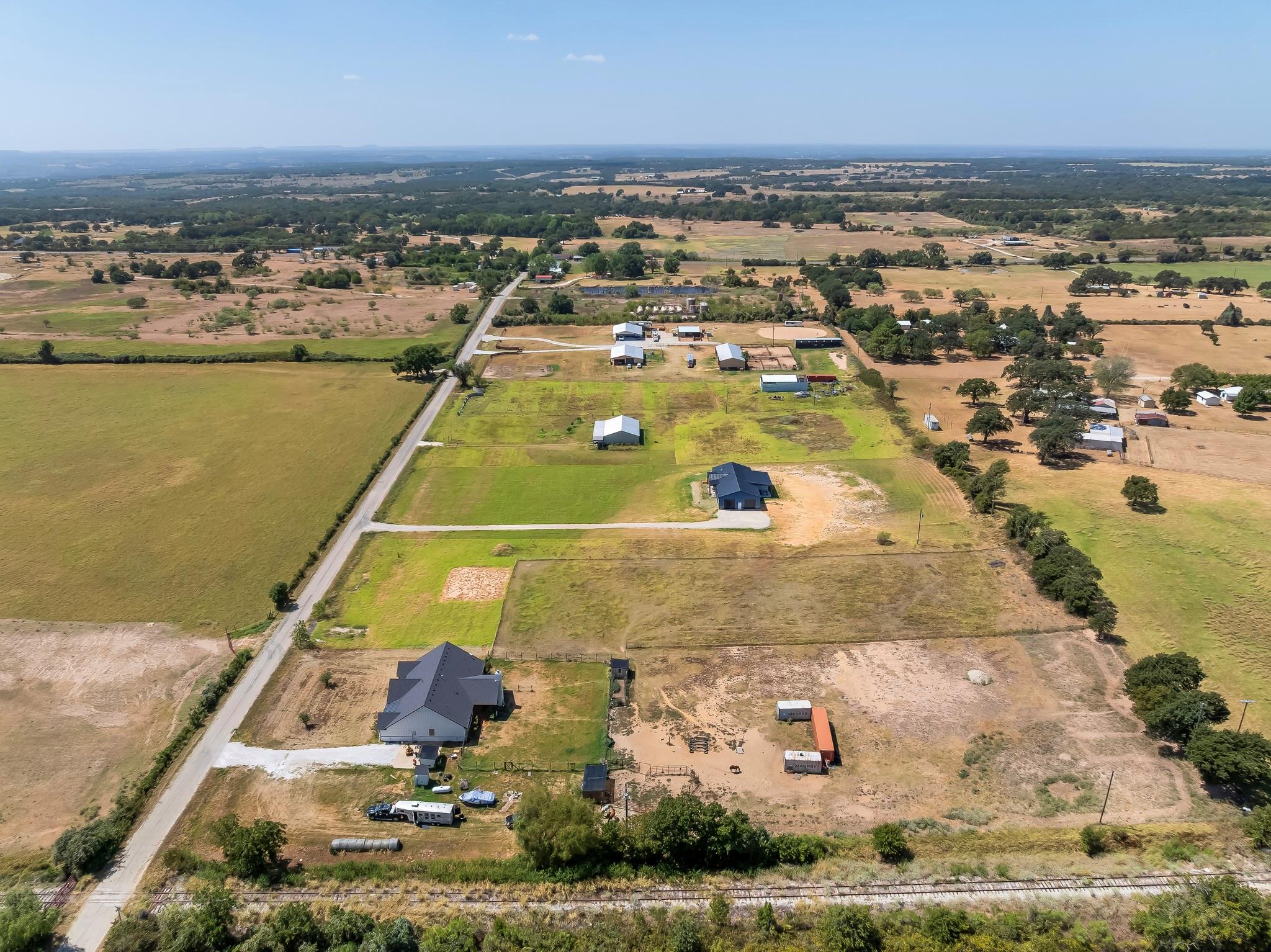 main property photo 10