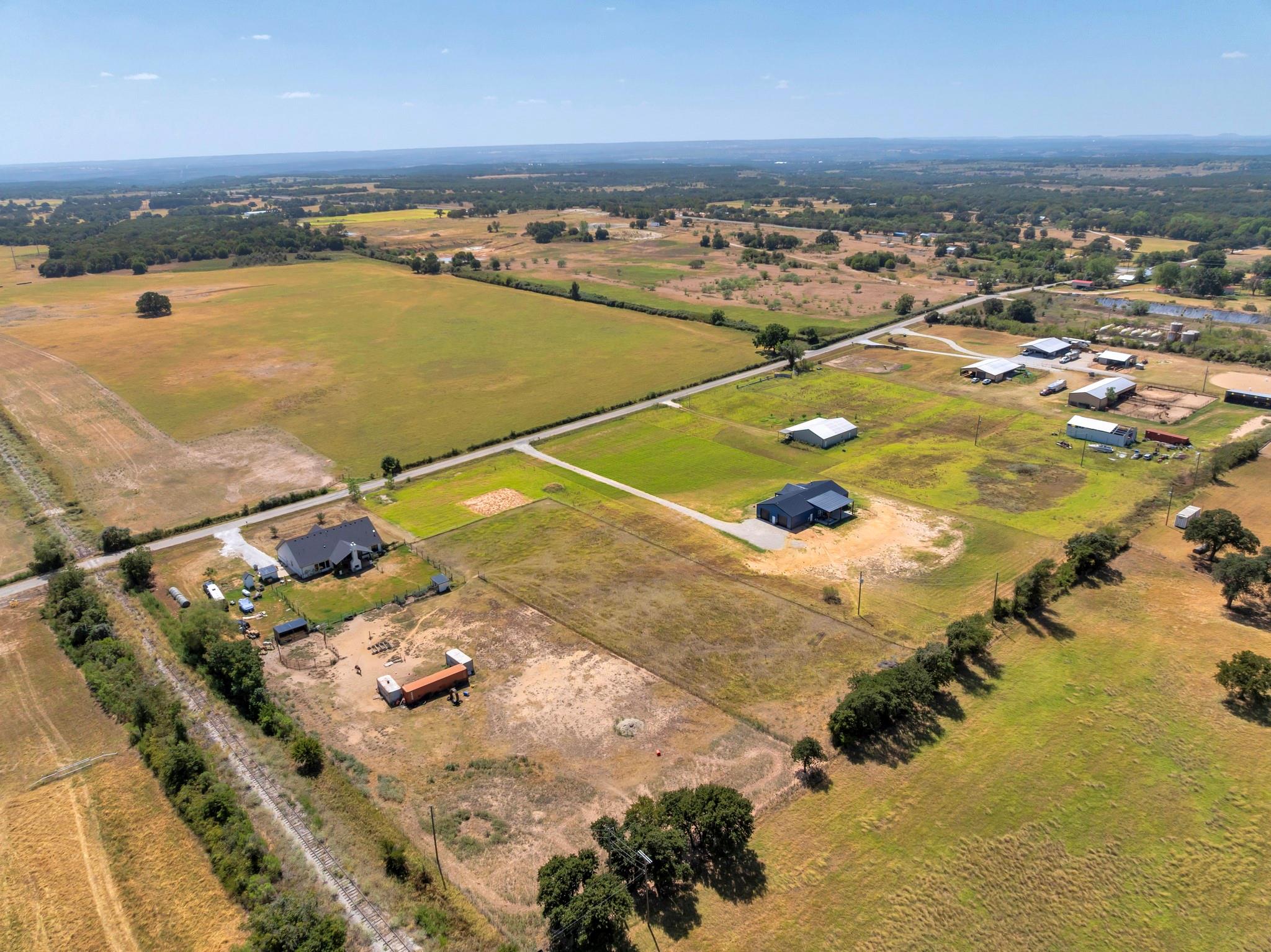 main property photo 11