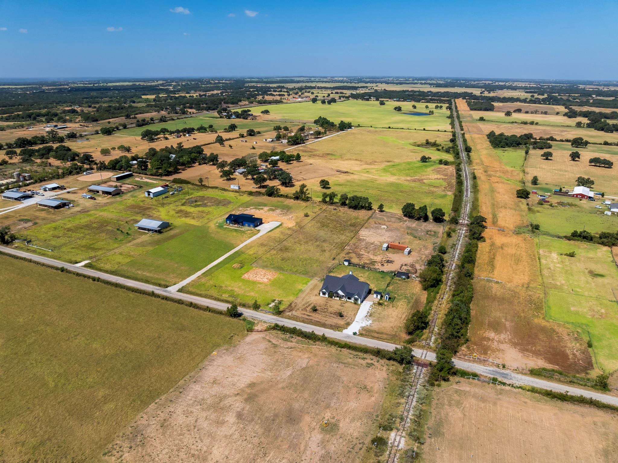 main property photo 9