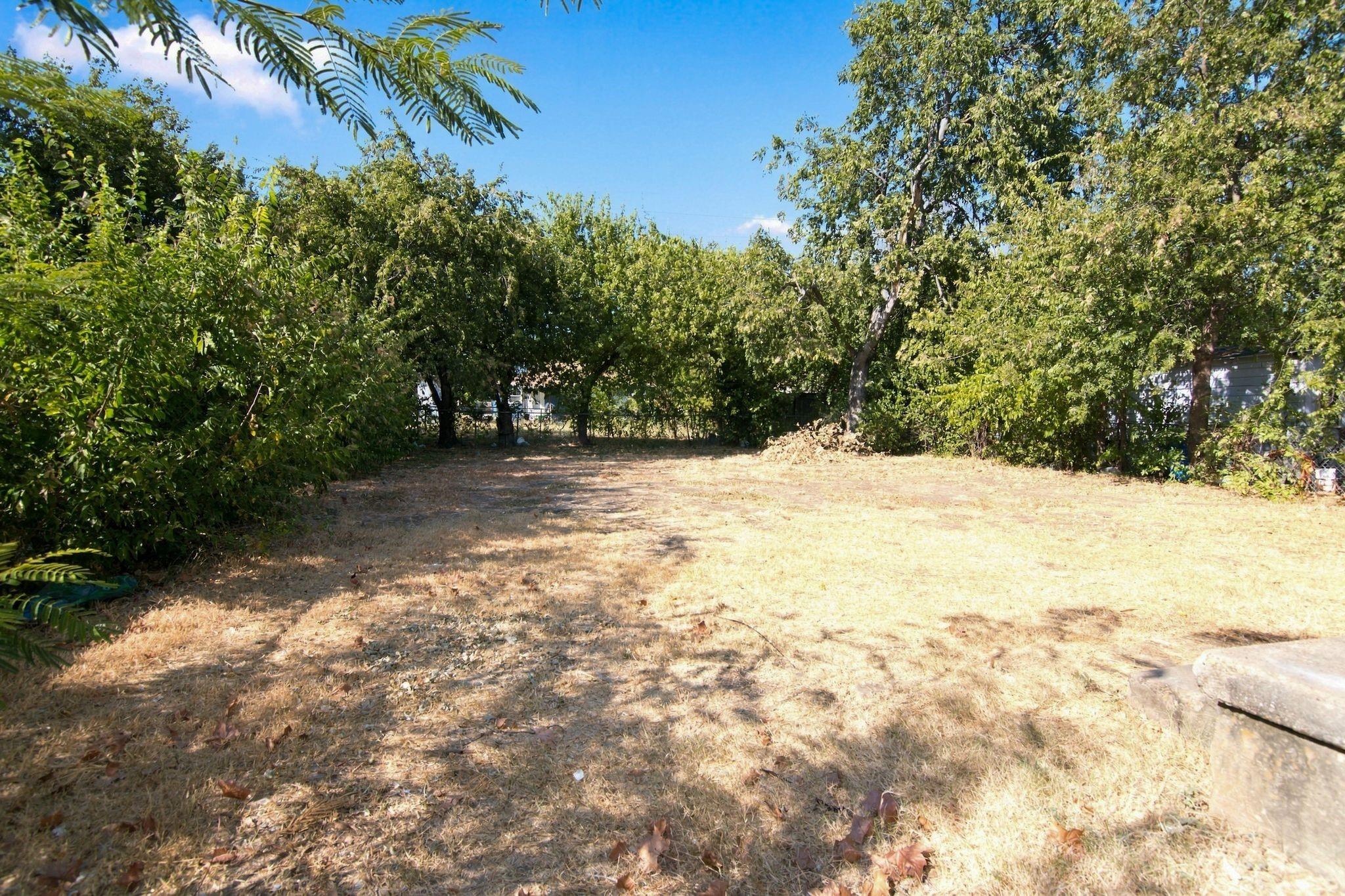 main property photo 12