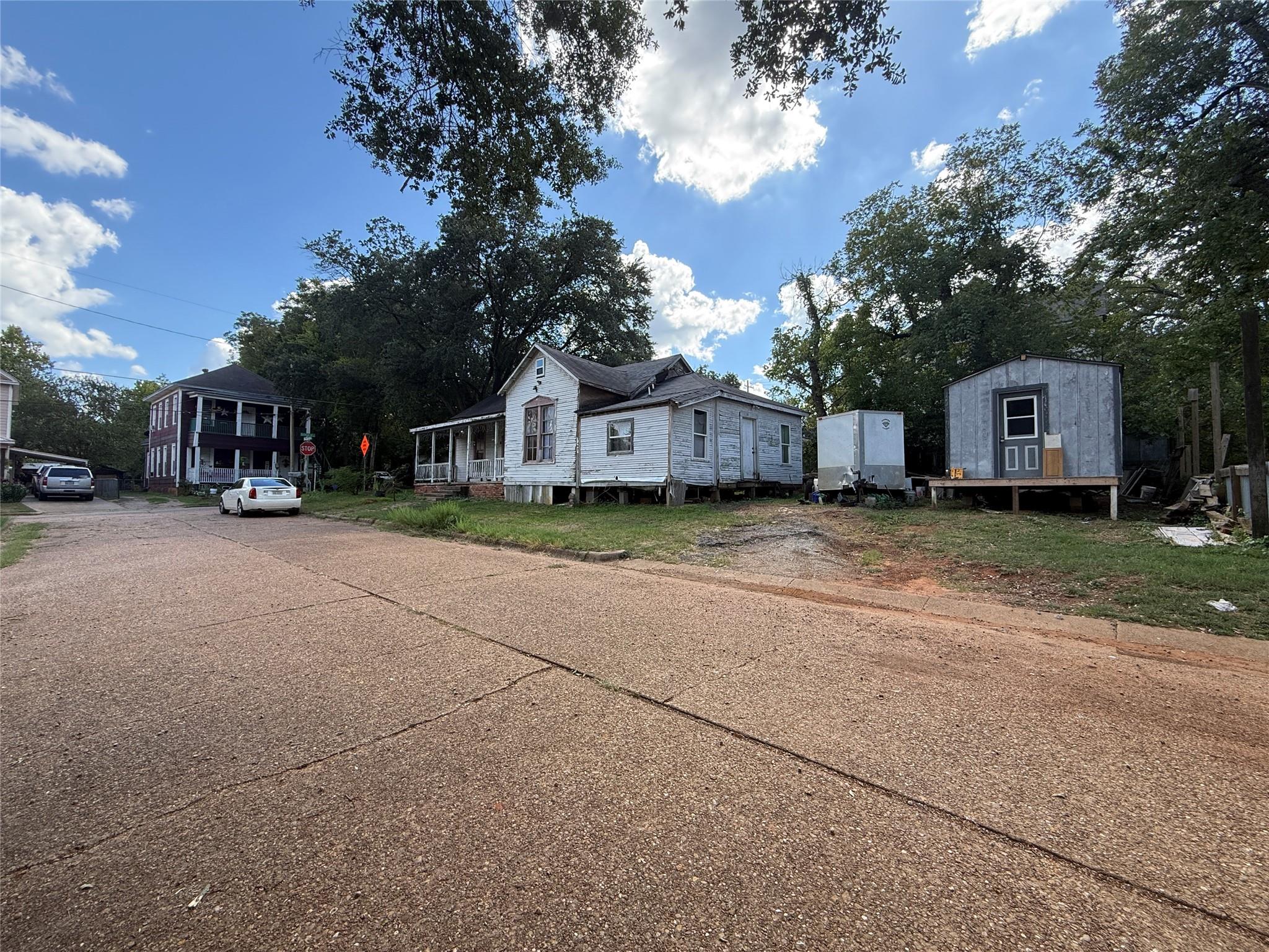 main property photo 2