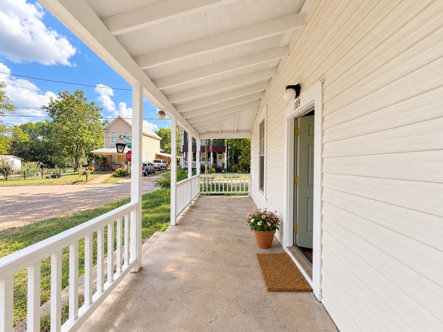 main property photo 4