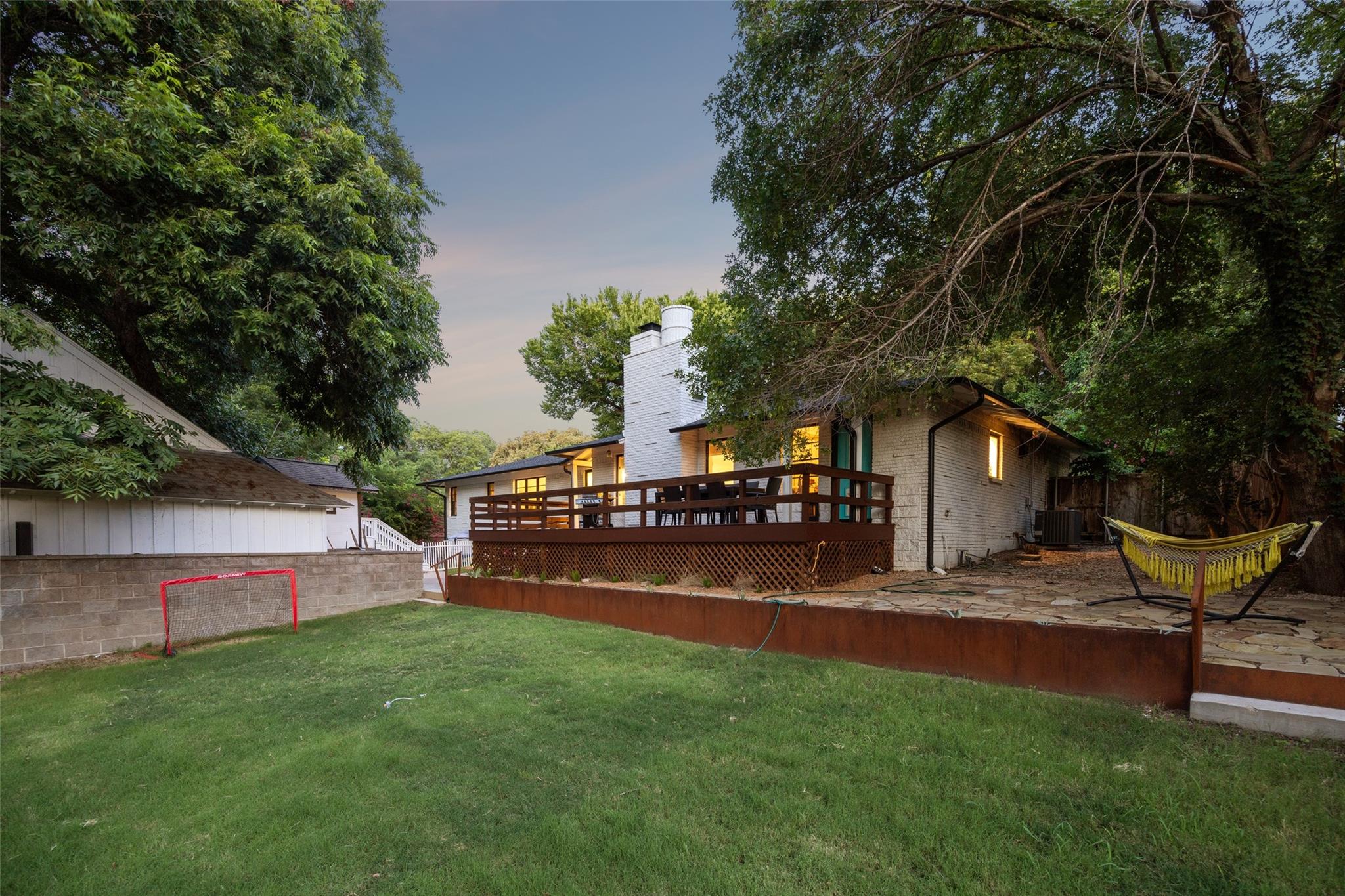 main property photo 22
