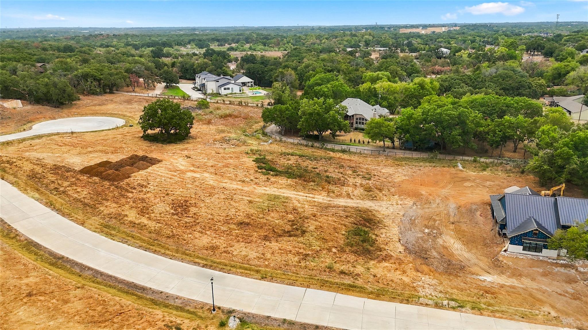 main property photo 14