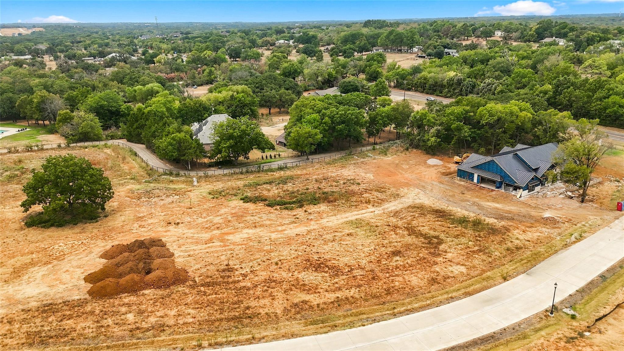 main property photo 16