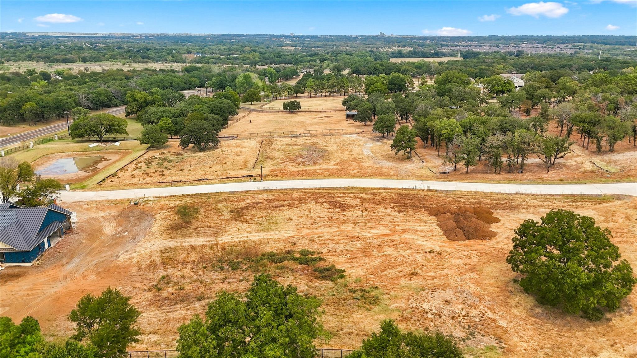 main property photo 8