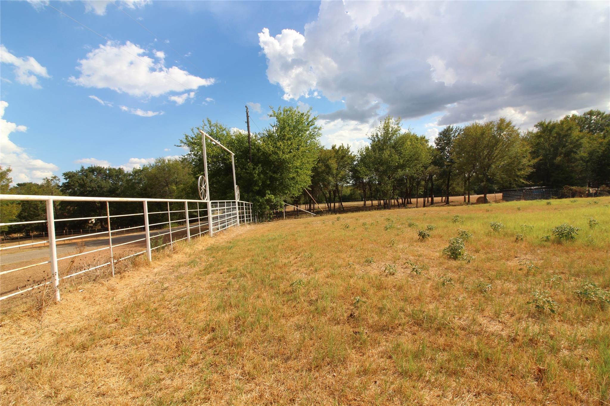 main property photo 31