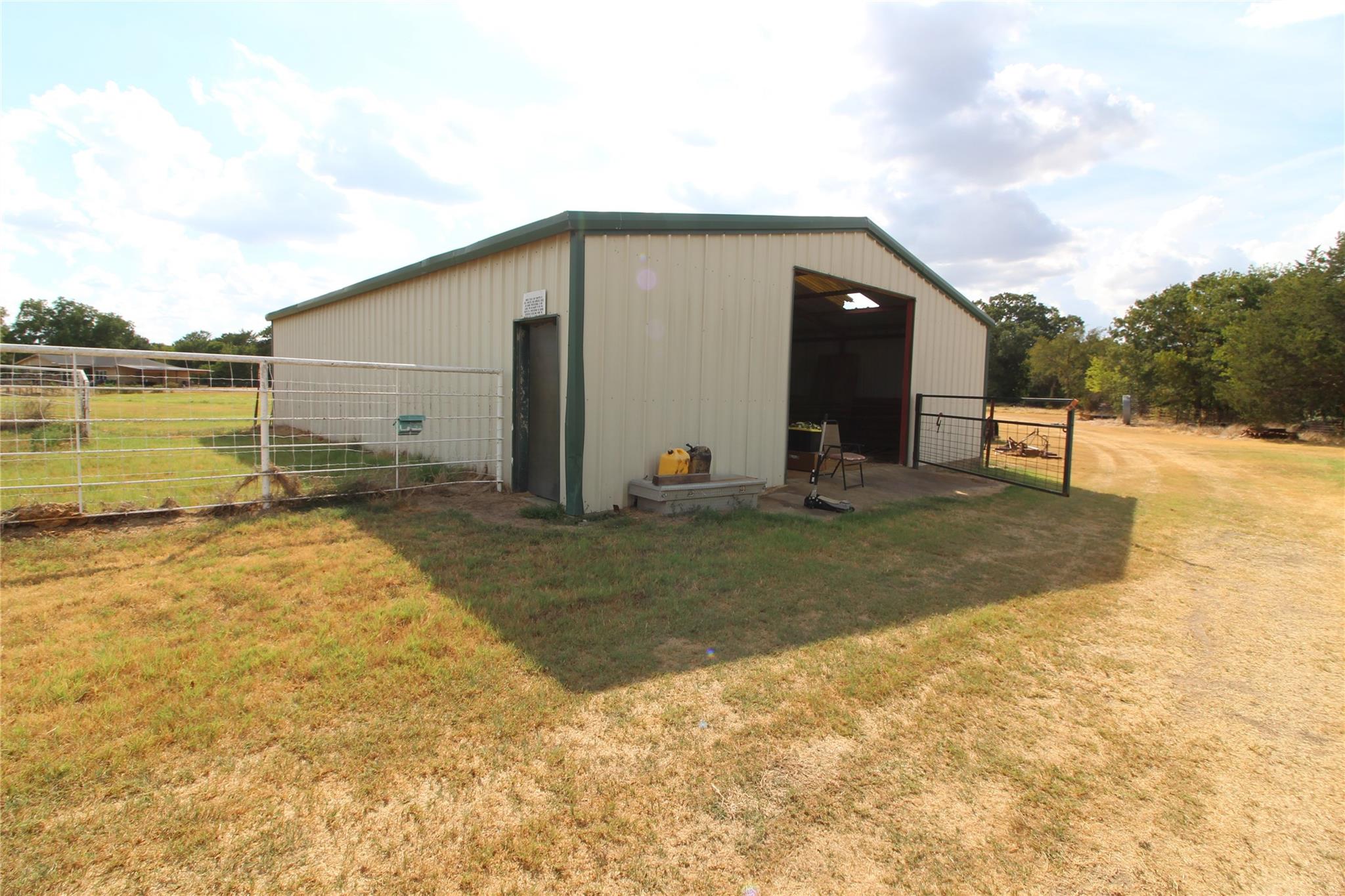 main property photo 7