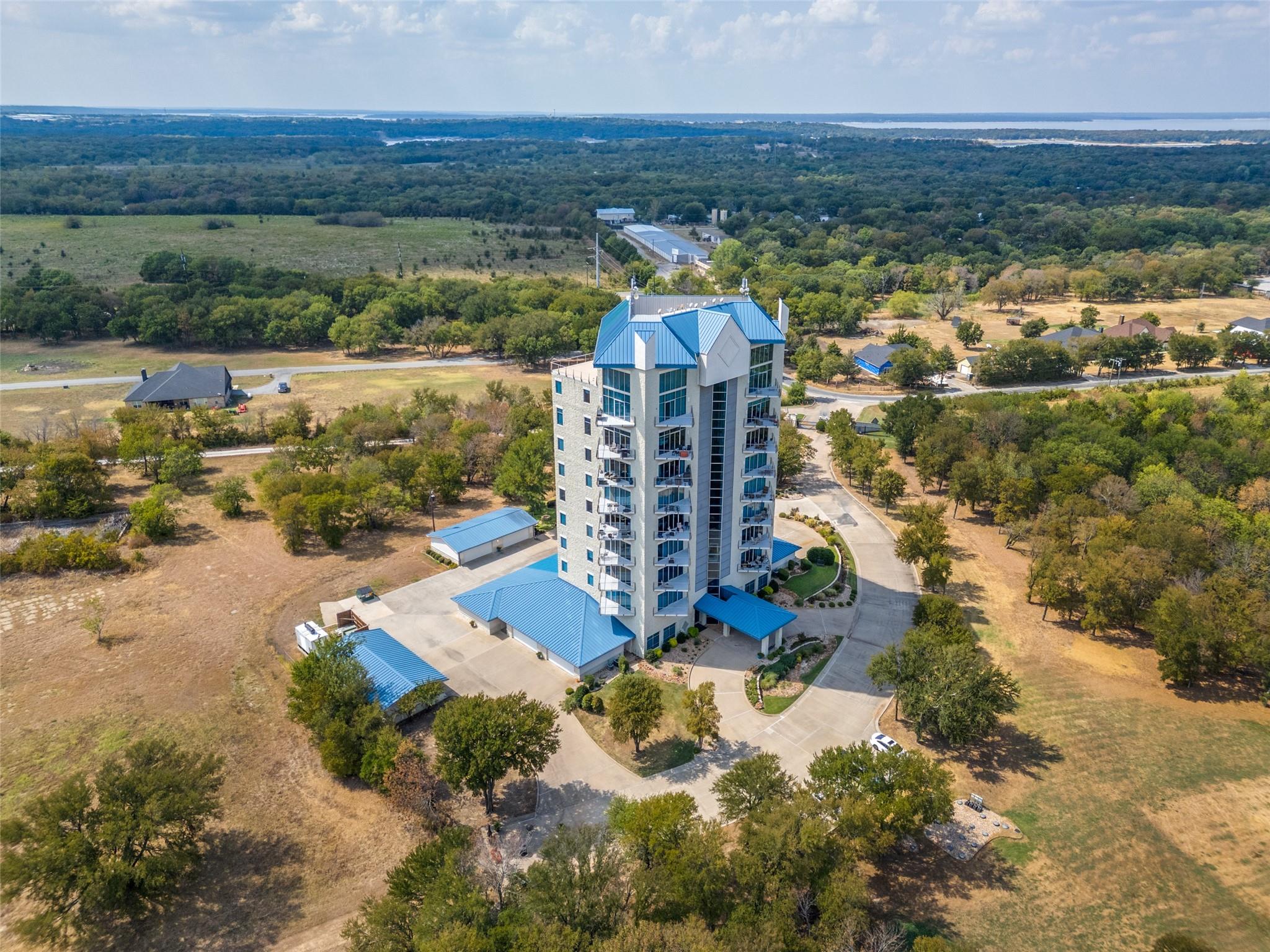 main property photo 35