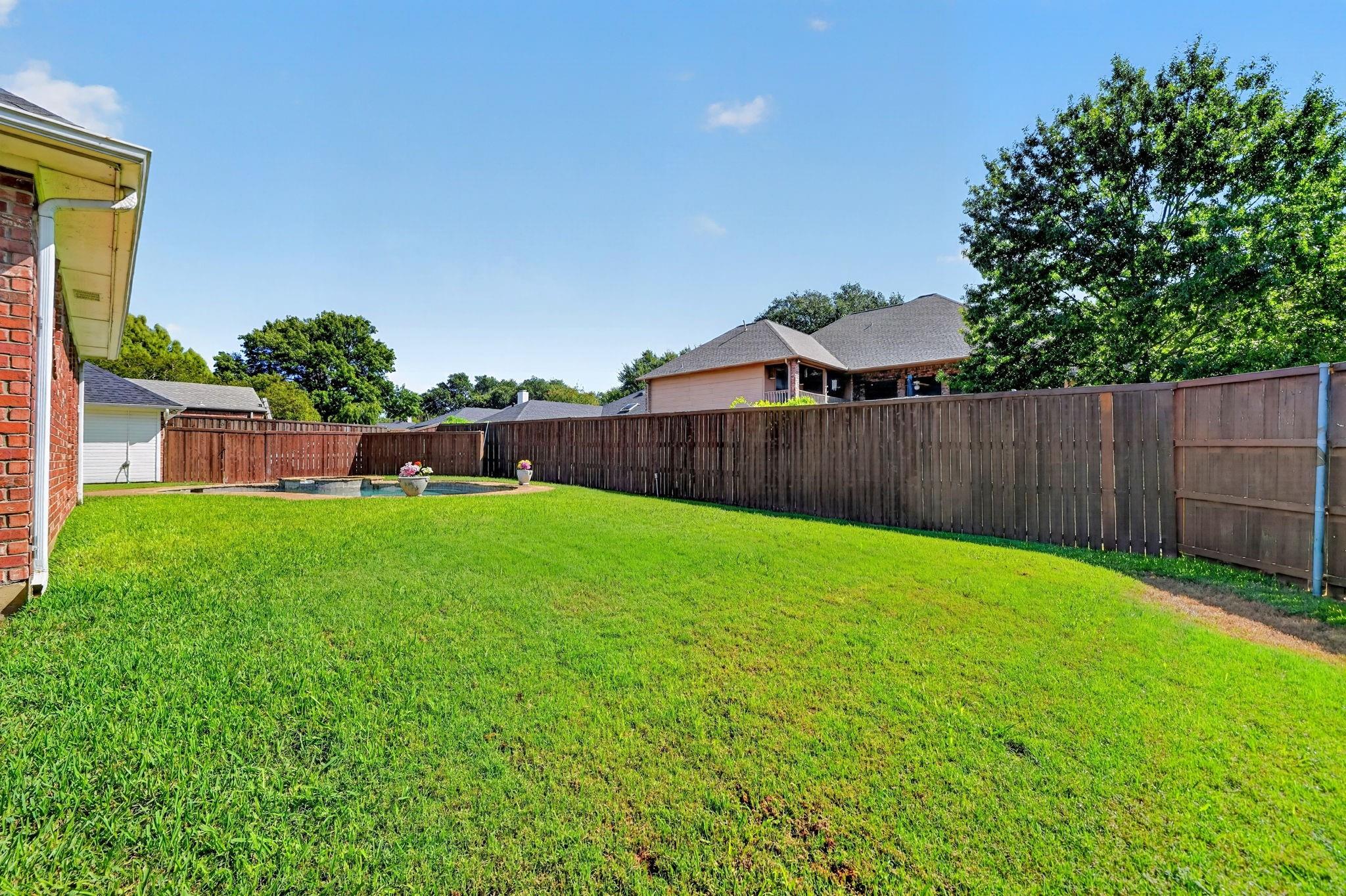main property photo 30