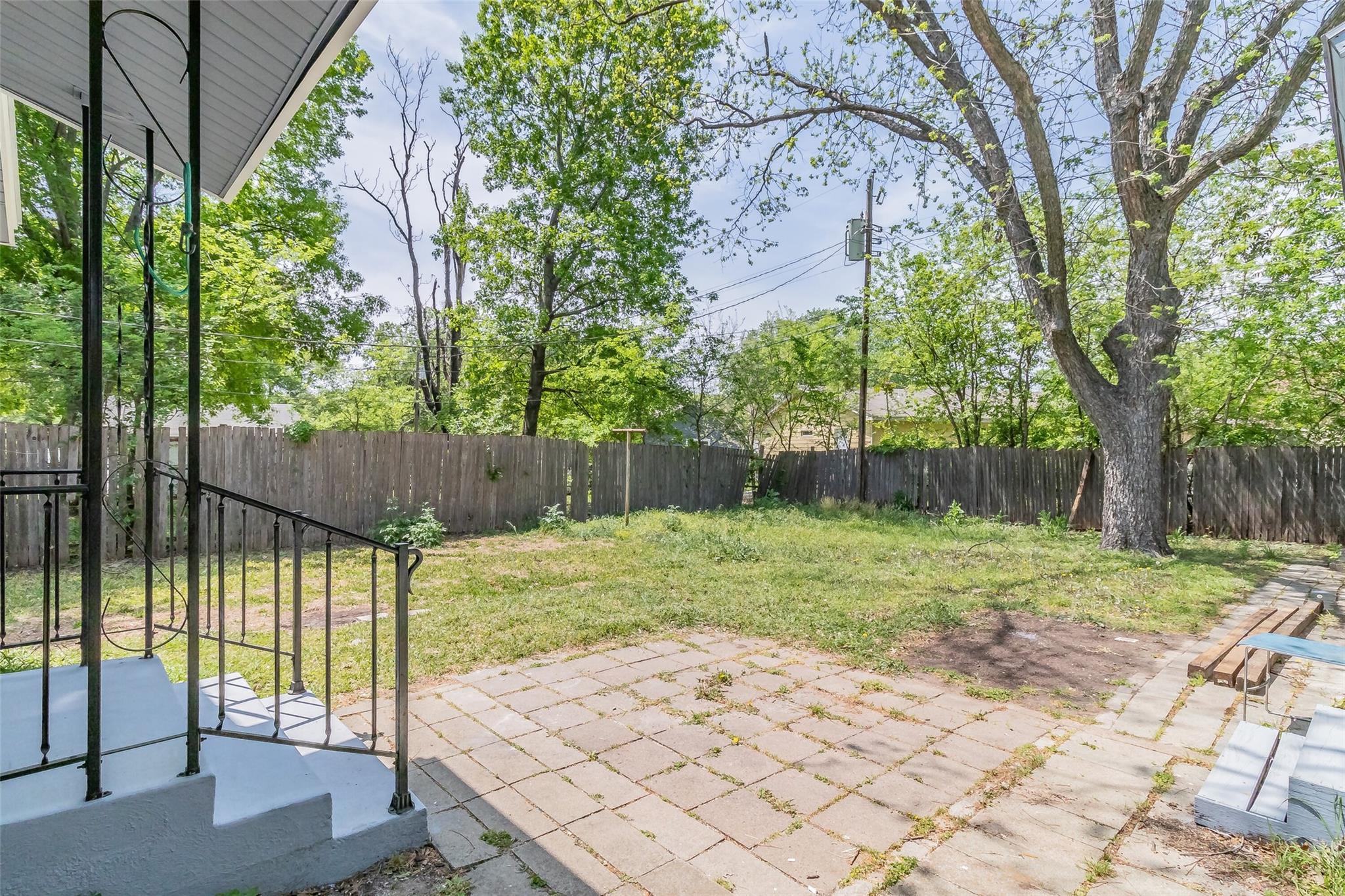main property photo 37