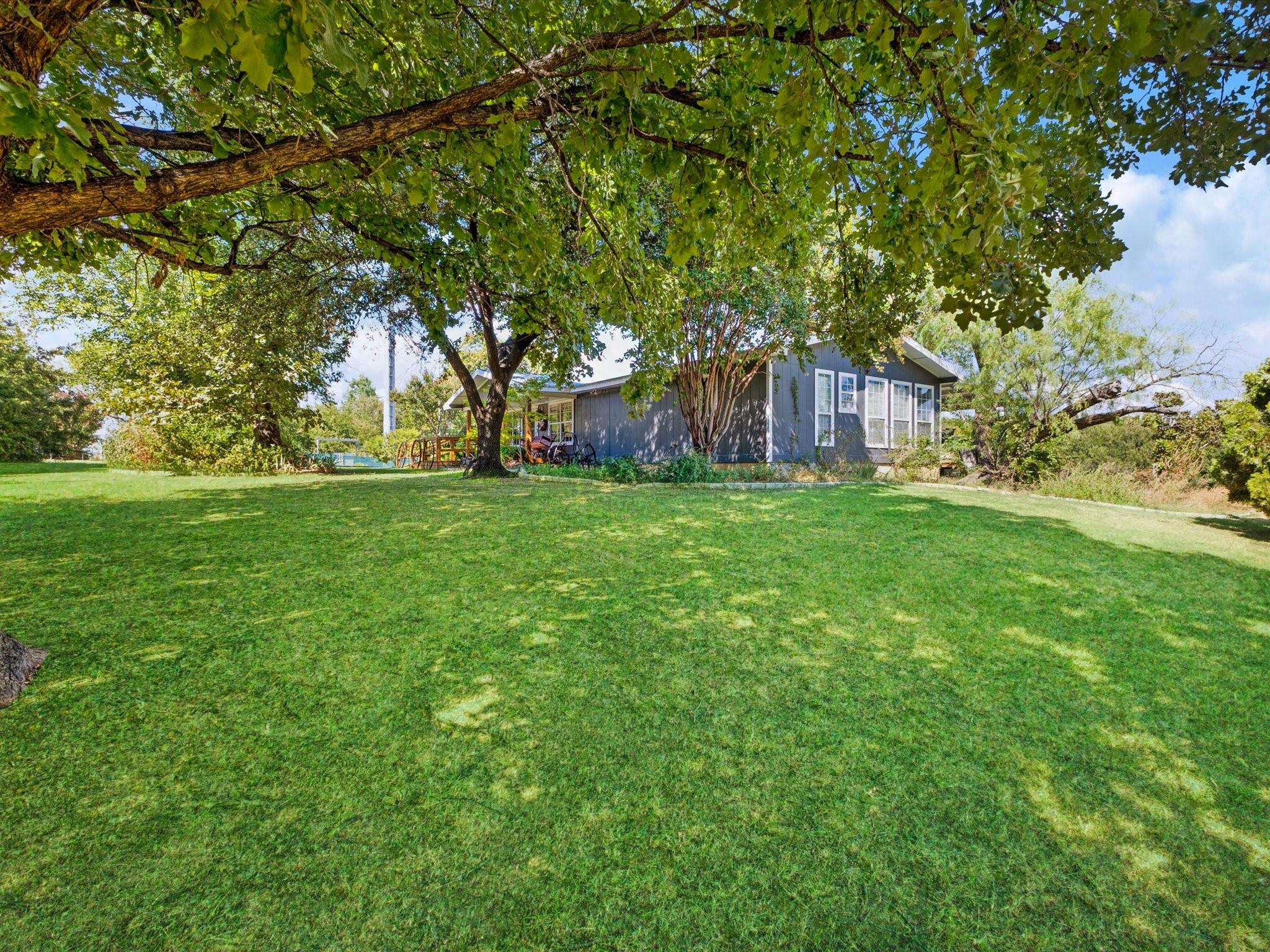 main property photo 5