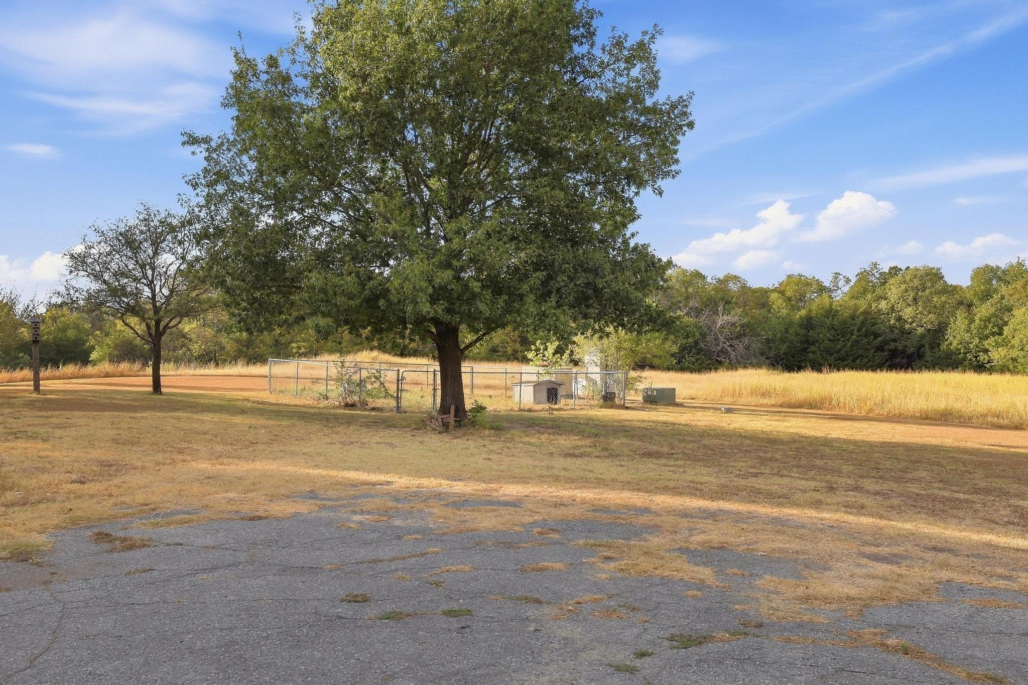 main property photo 34
