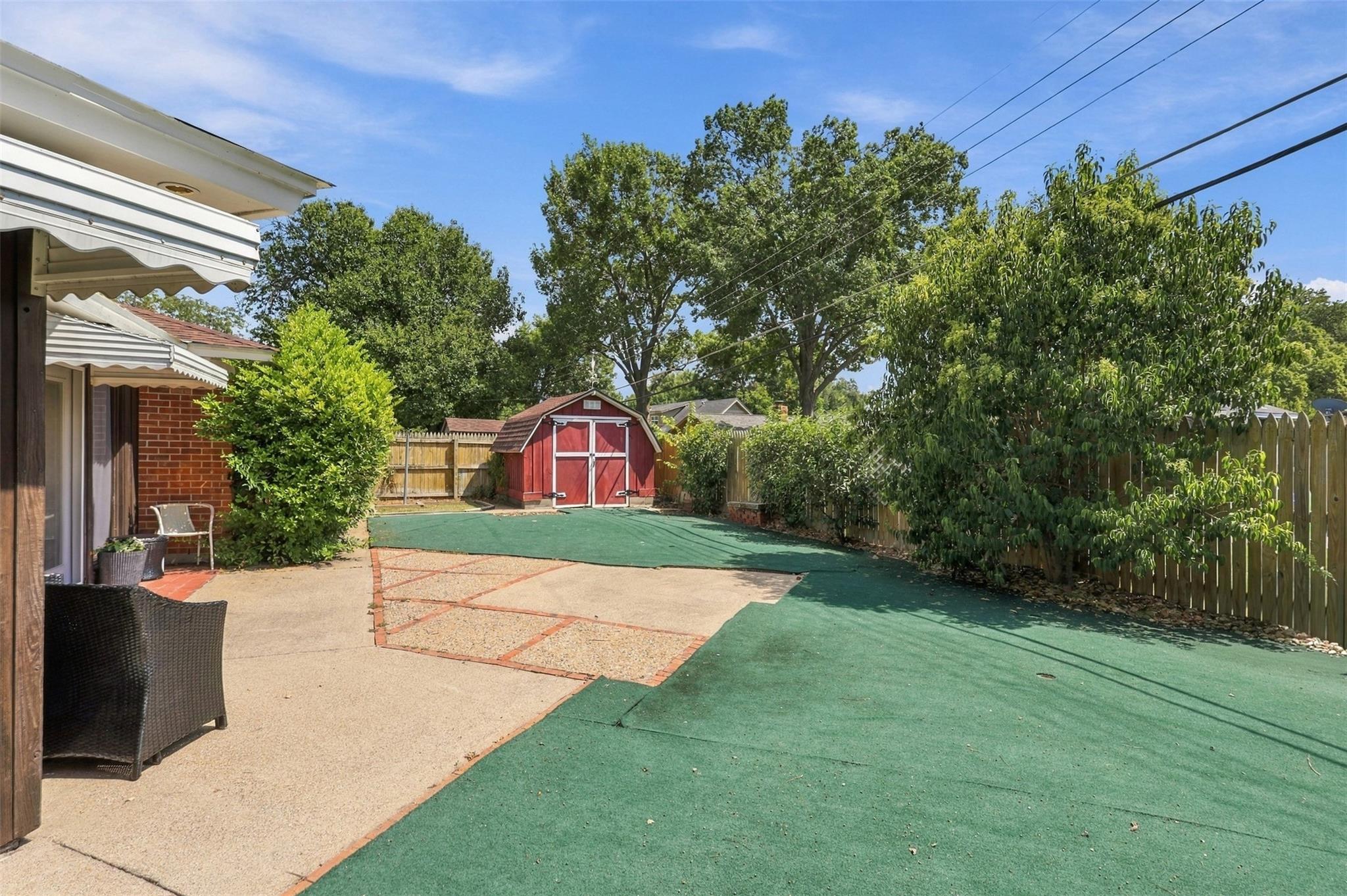 main property photo 25