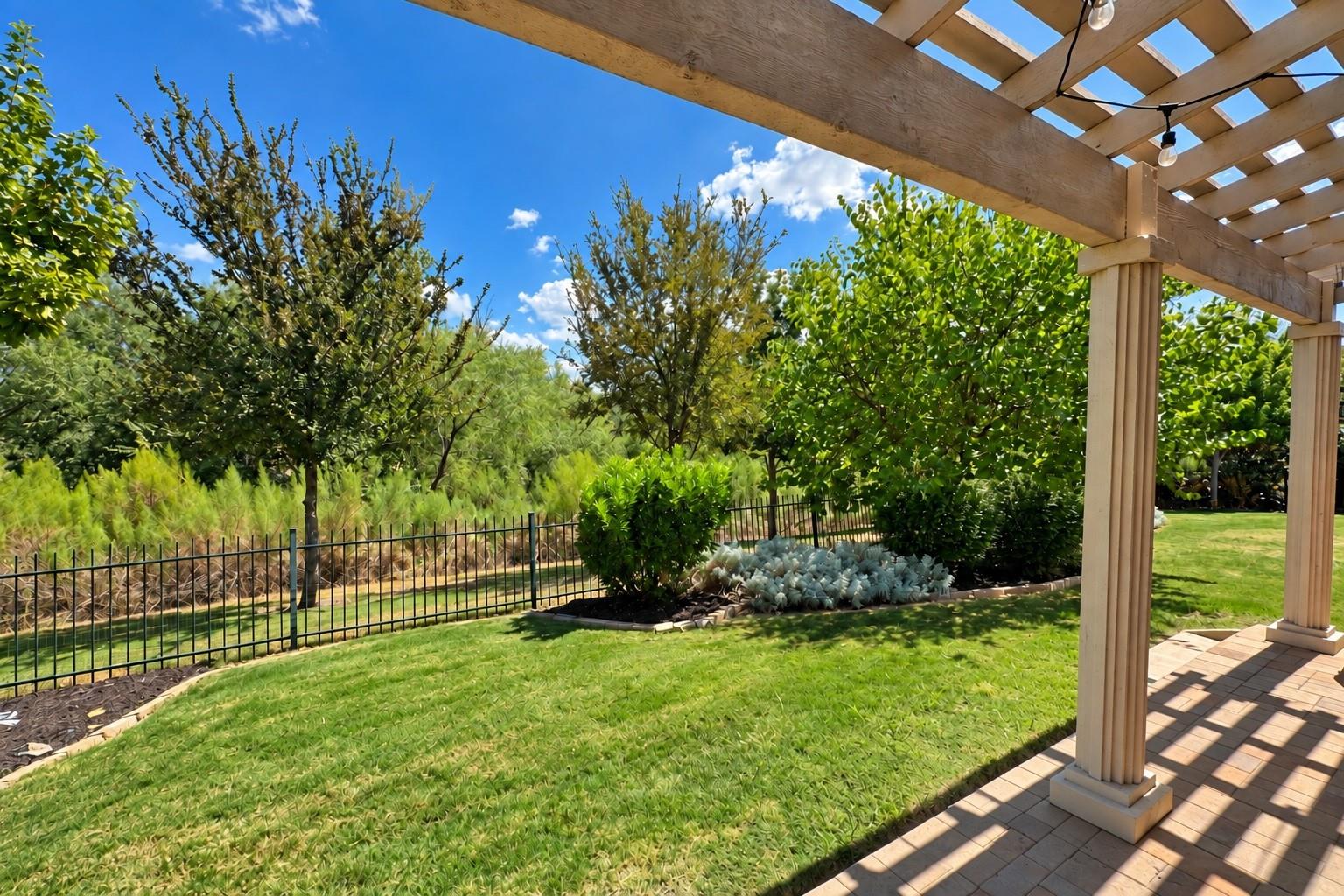 main property photo 17