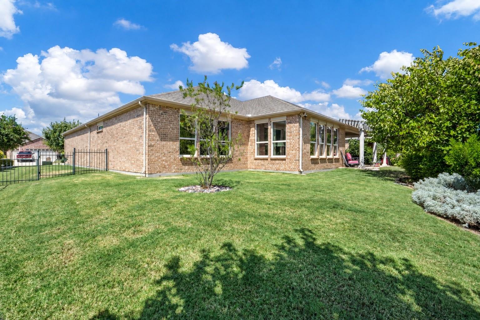 main property photo 20