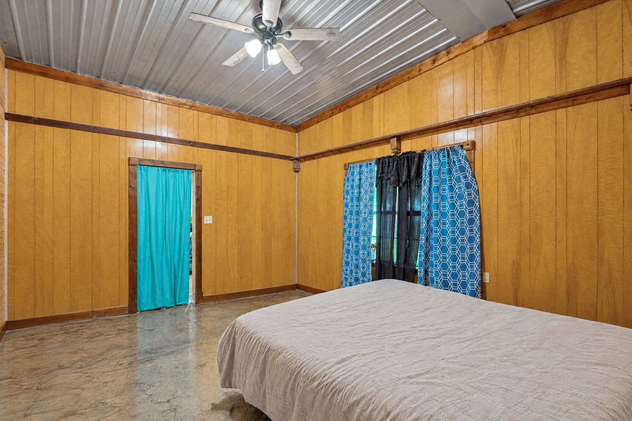 main property photo 17
