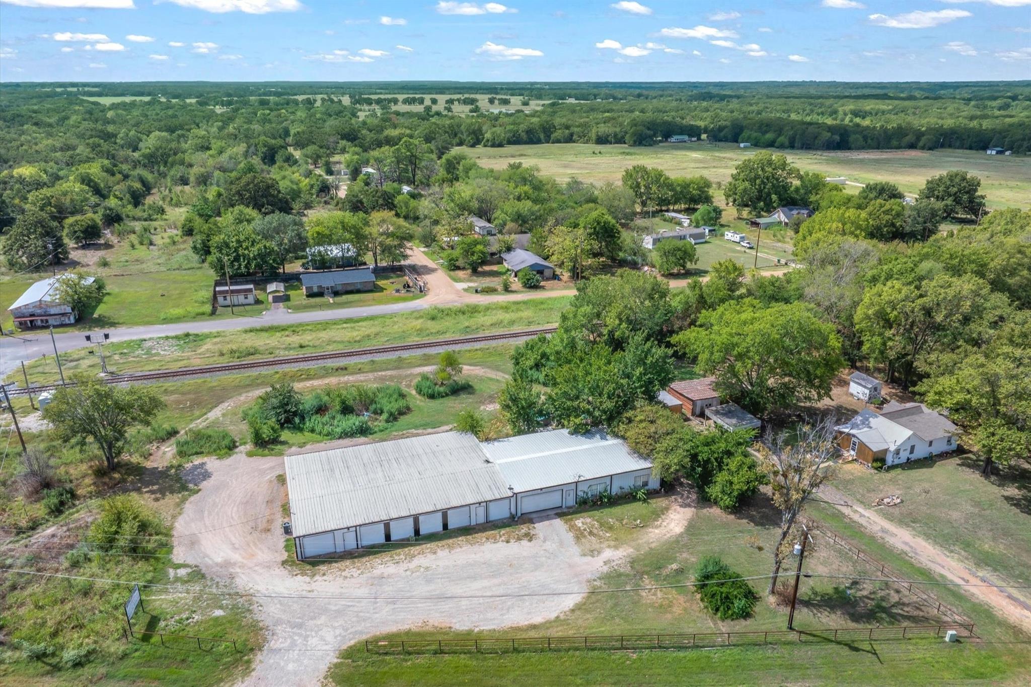 main property photo 3