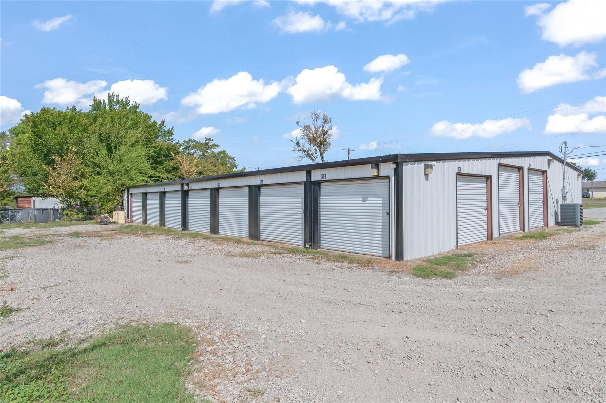 main property photo 33