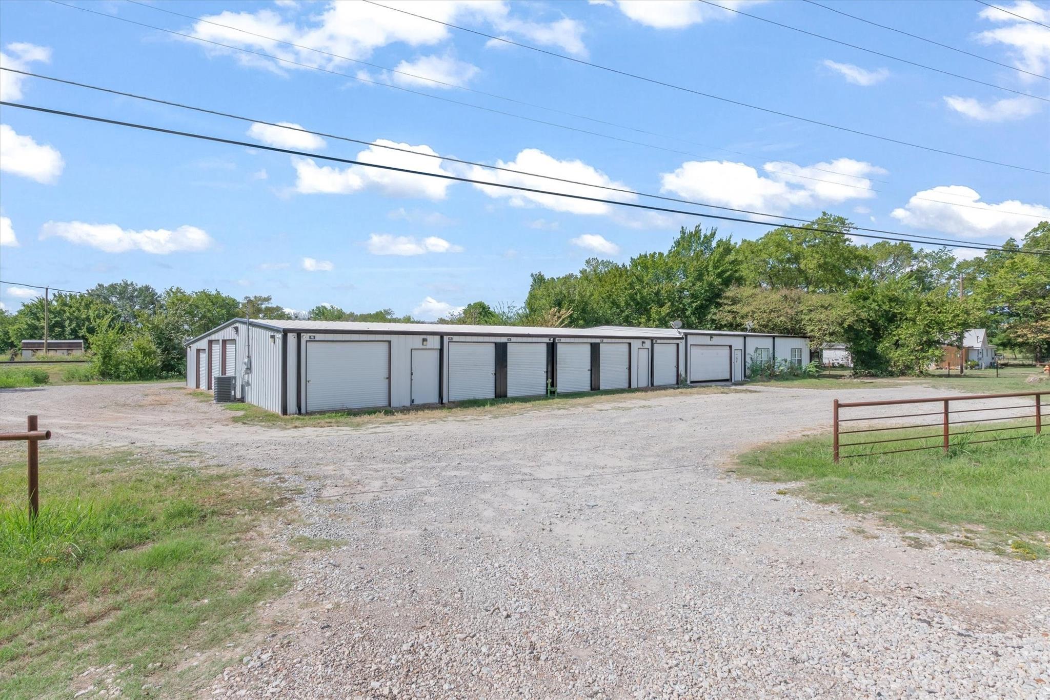 main property photo 8