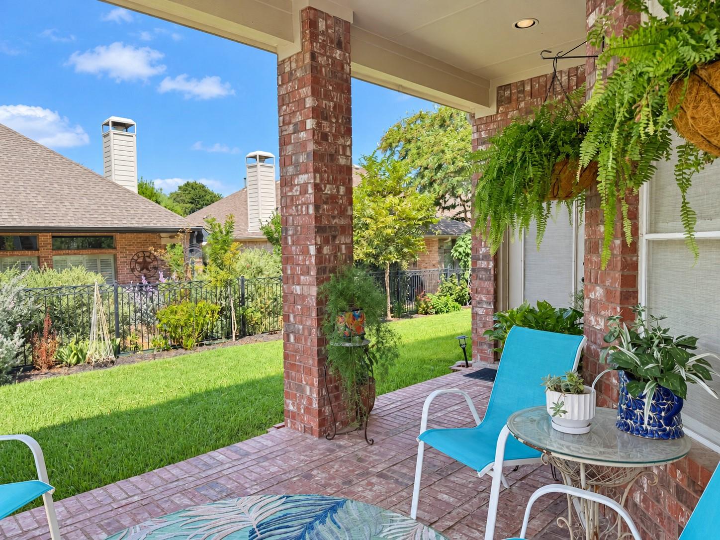 main property photo 25