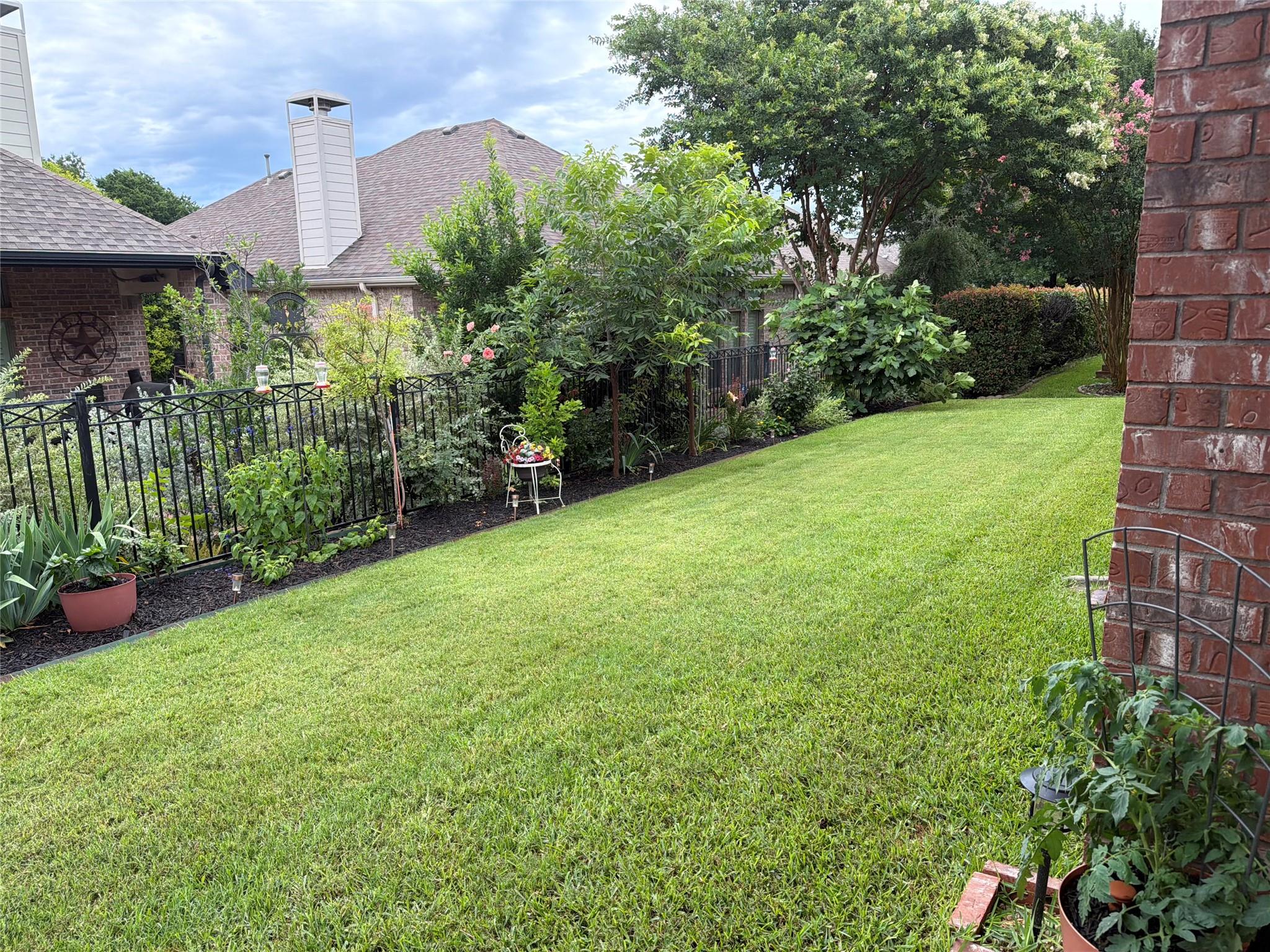main property photo 26
