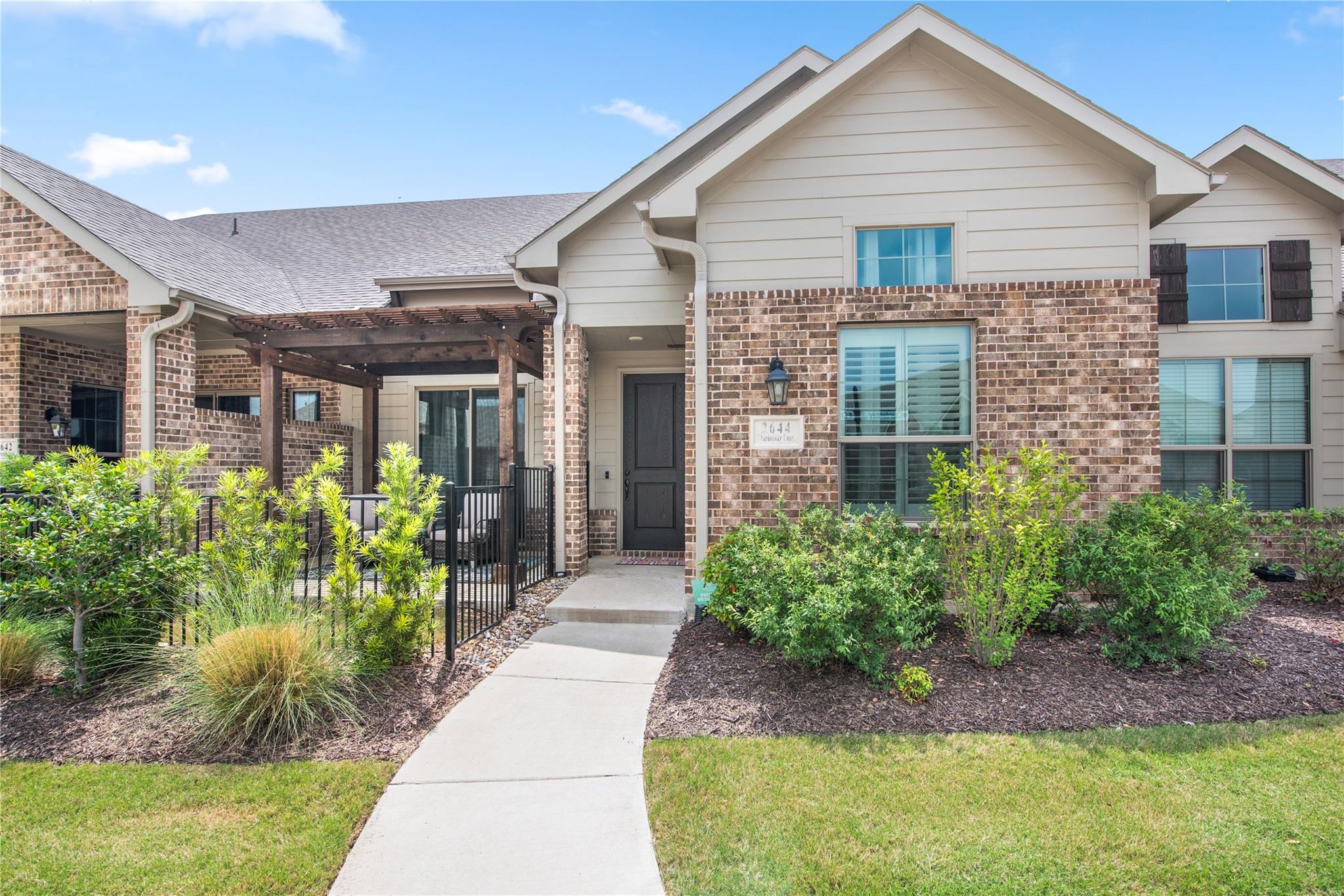 main property photo 4