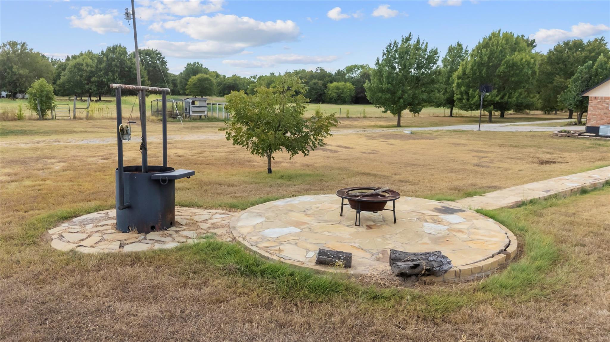 main property photo 36