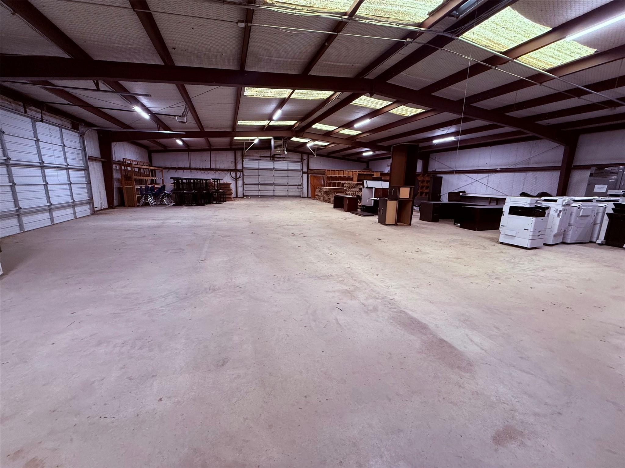 main property photo 30