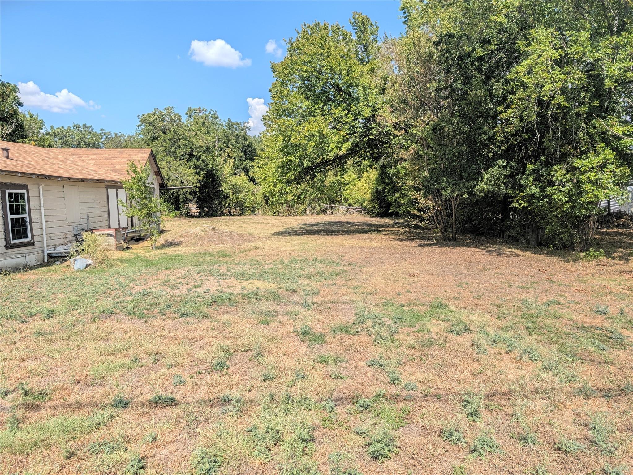 main property photo 11