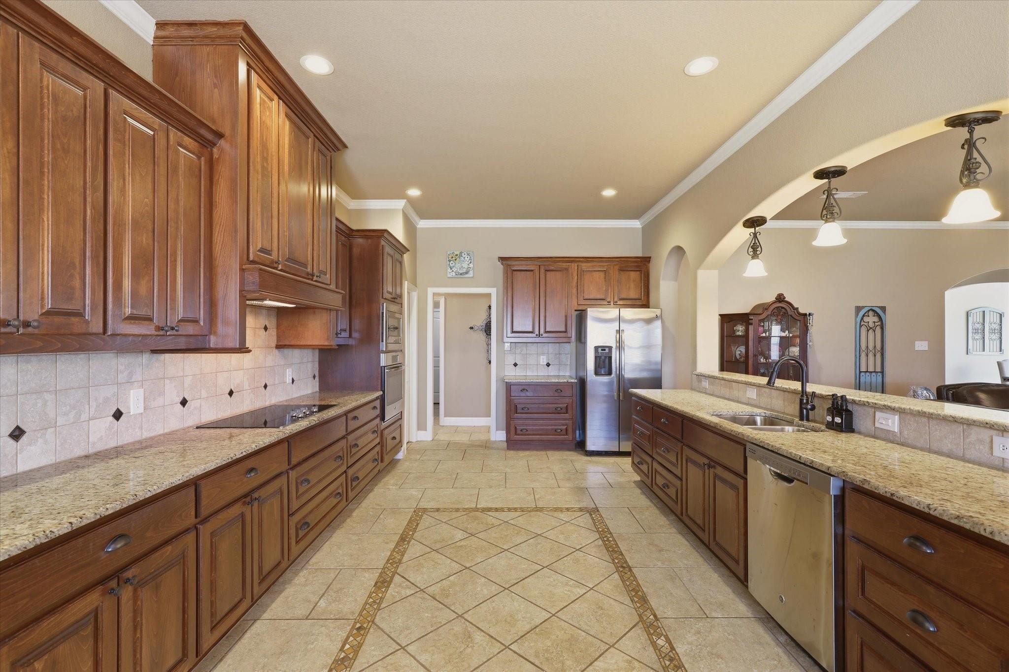 main property photo 11