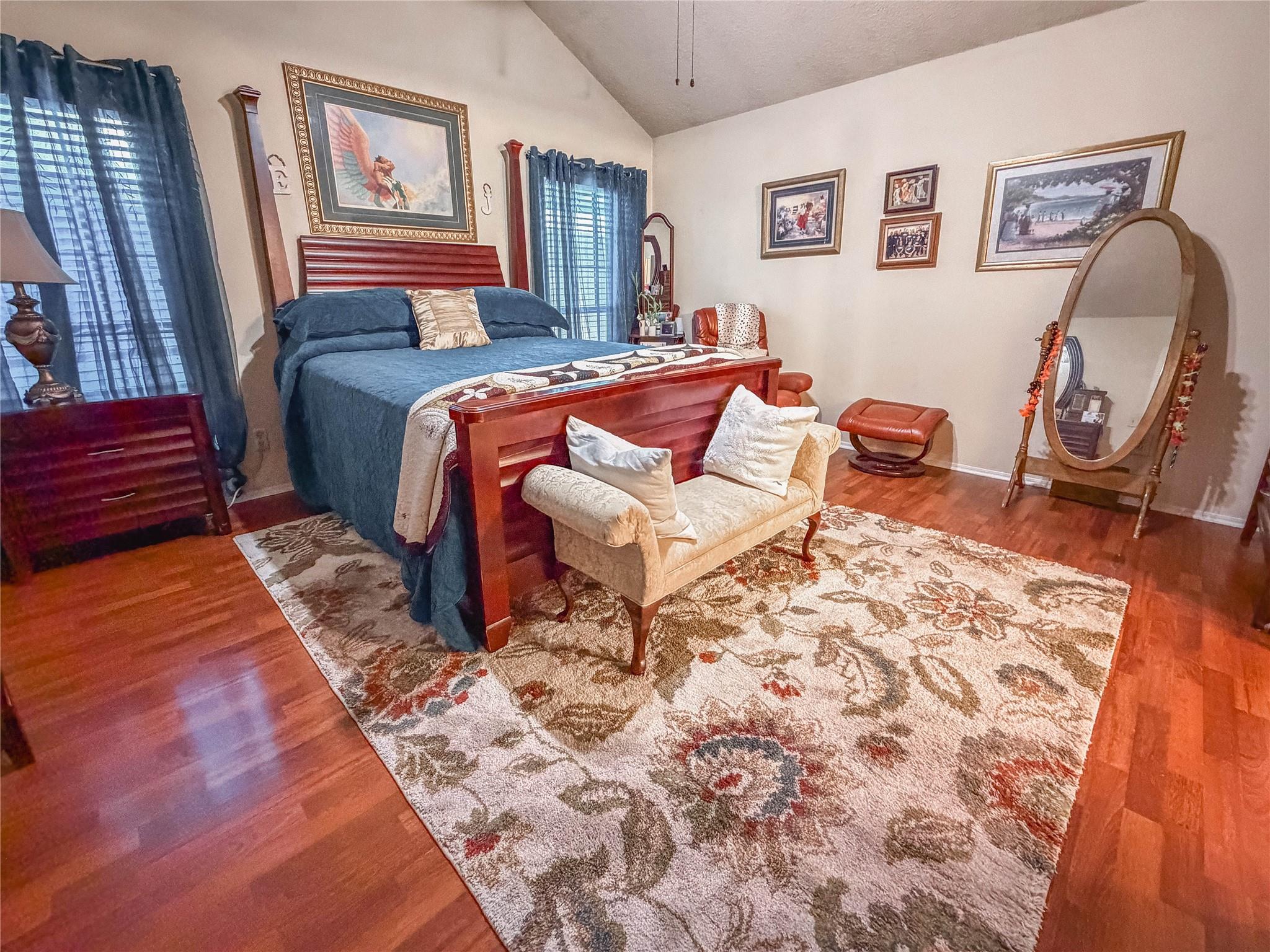 main property photo 20