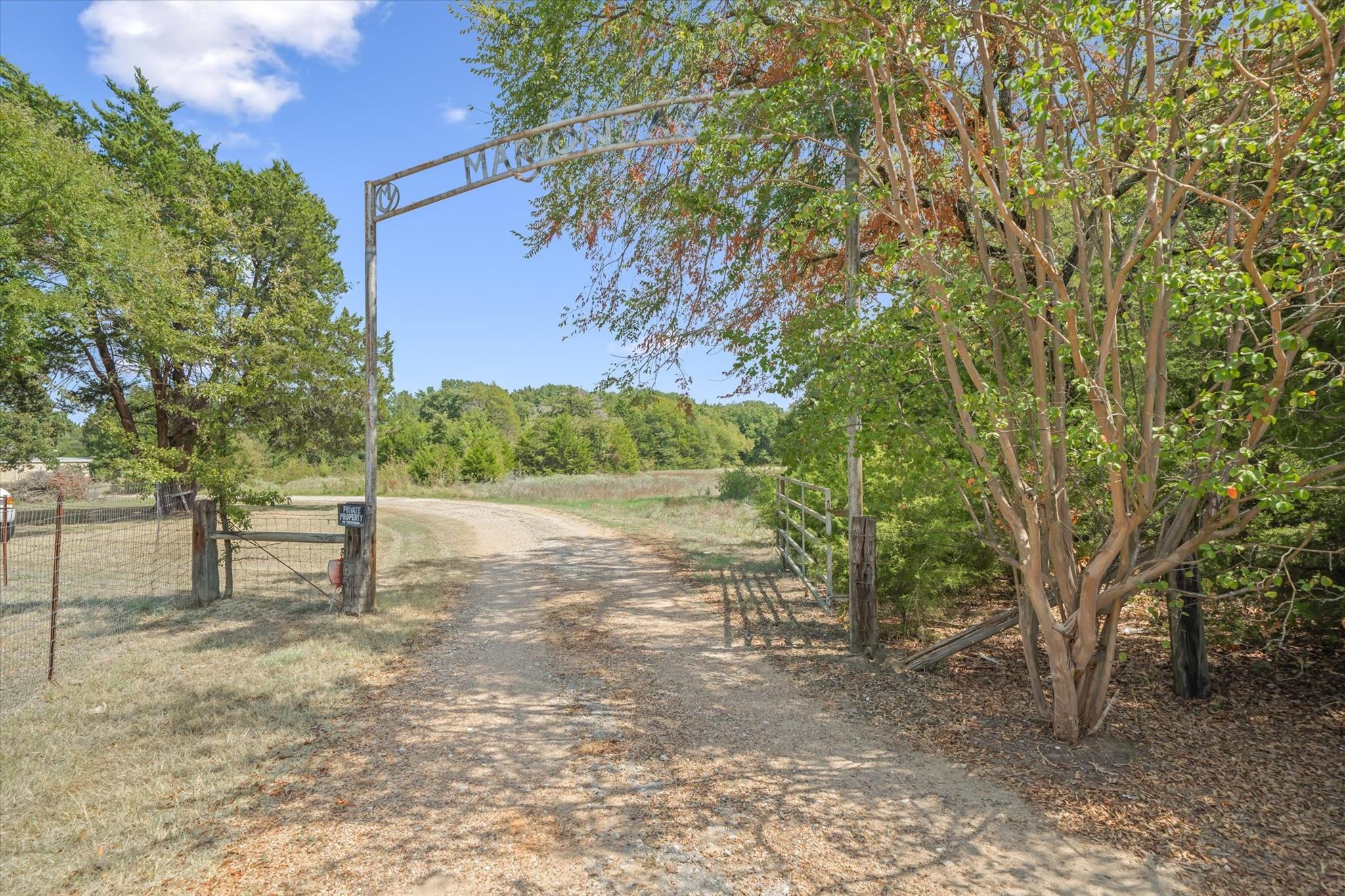 main property photo 28