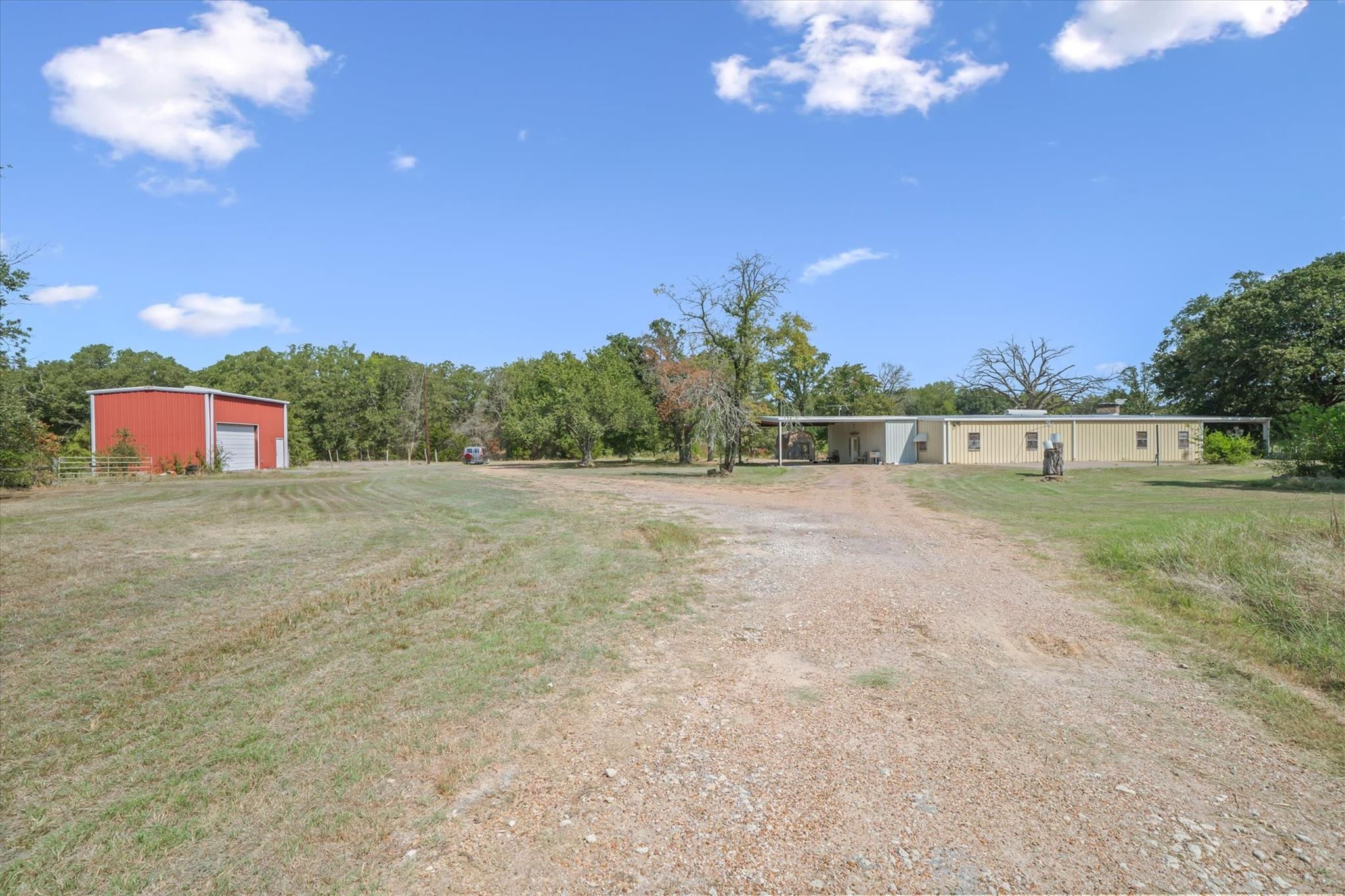 main property photo 30