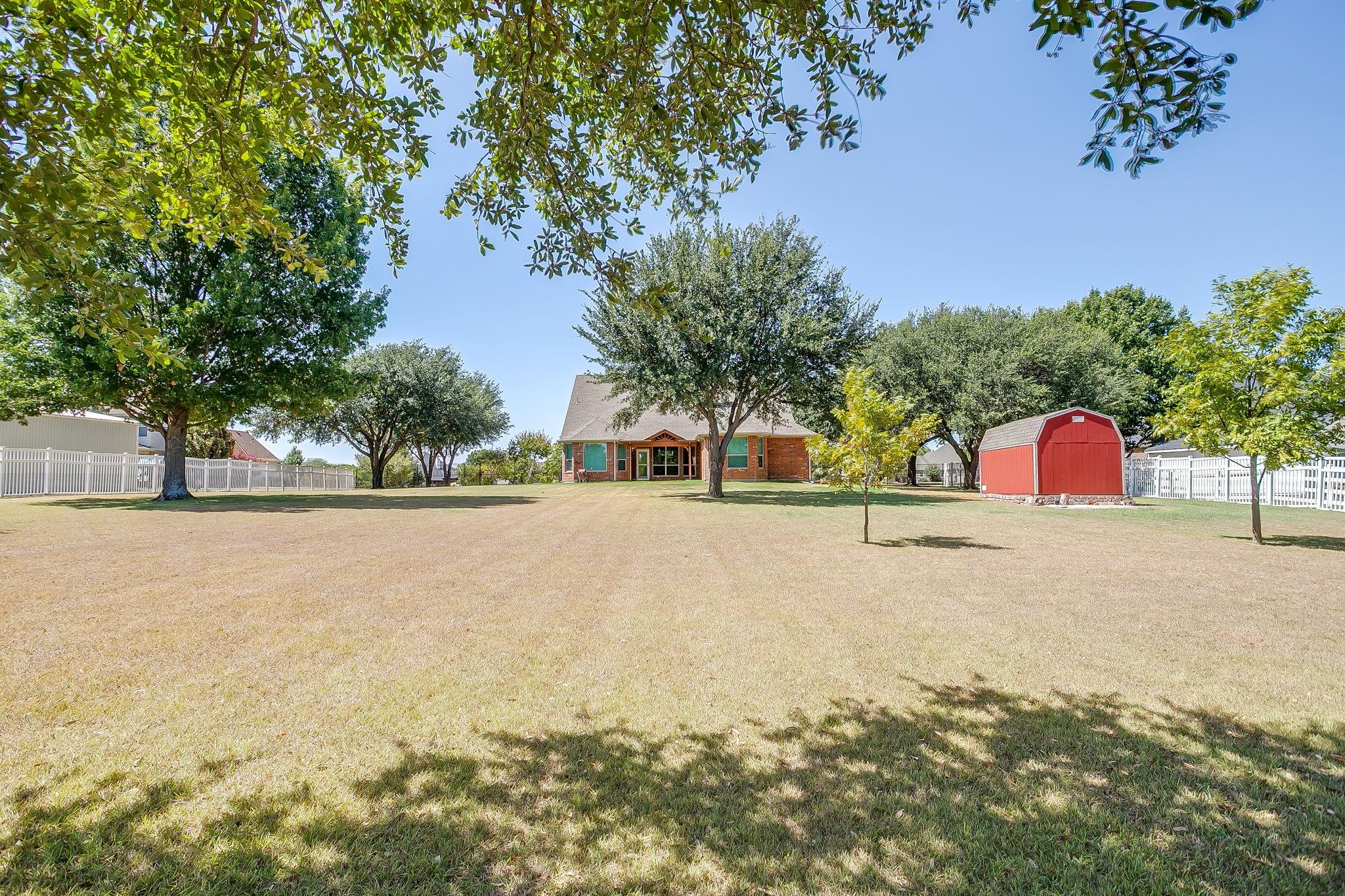 main property photo 8