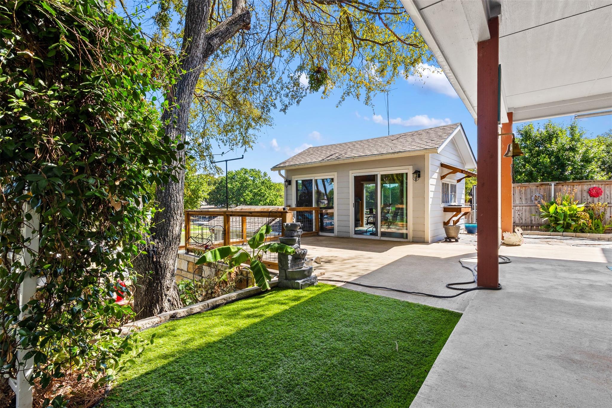 main property photo 33