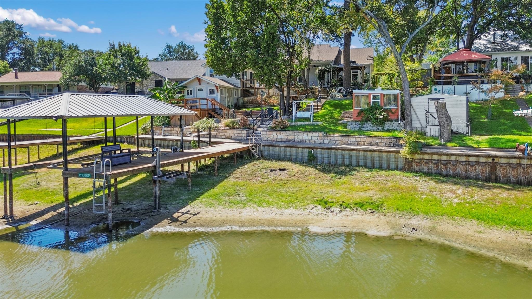 main property photo 37