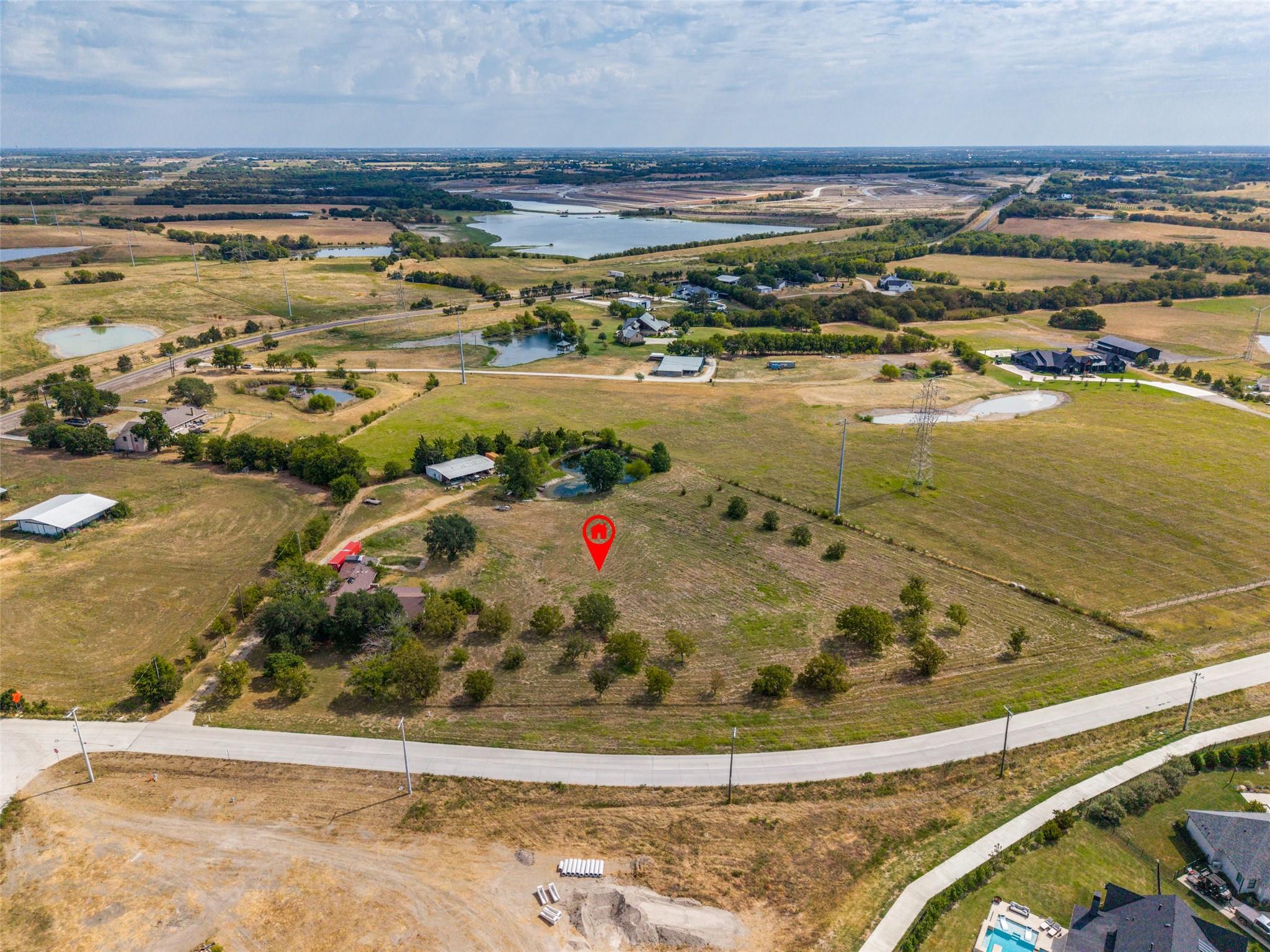 main property photo 10