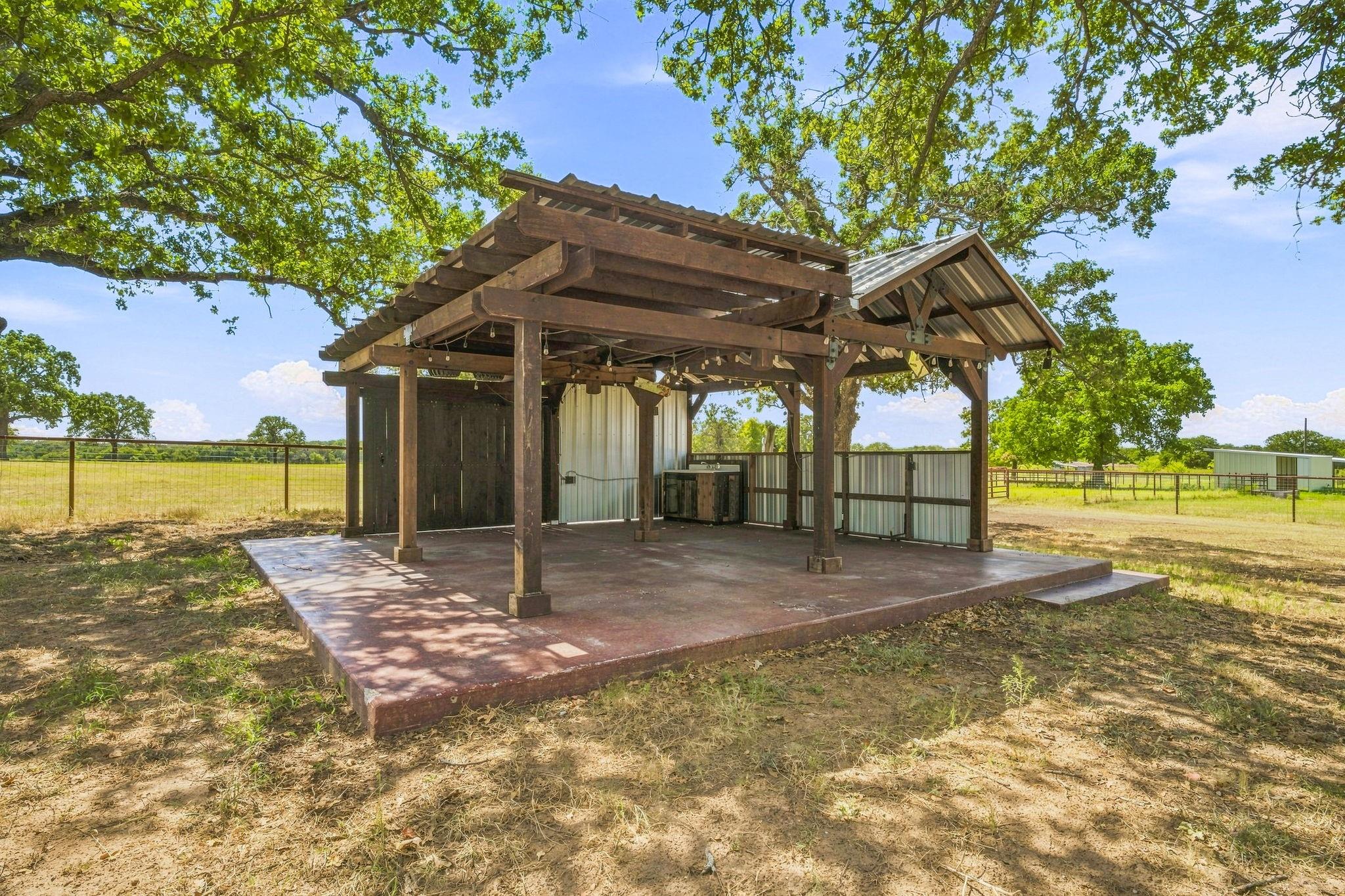 main property photo 22