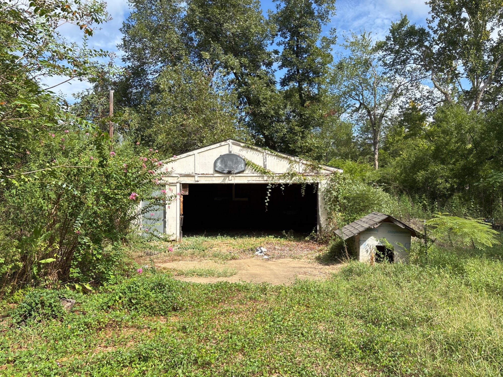 main property photo 15