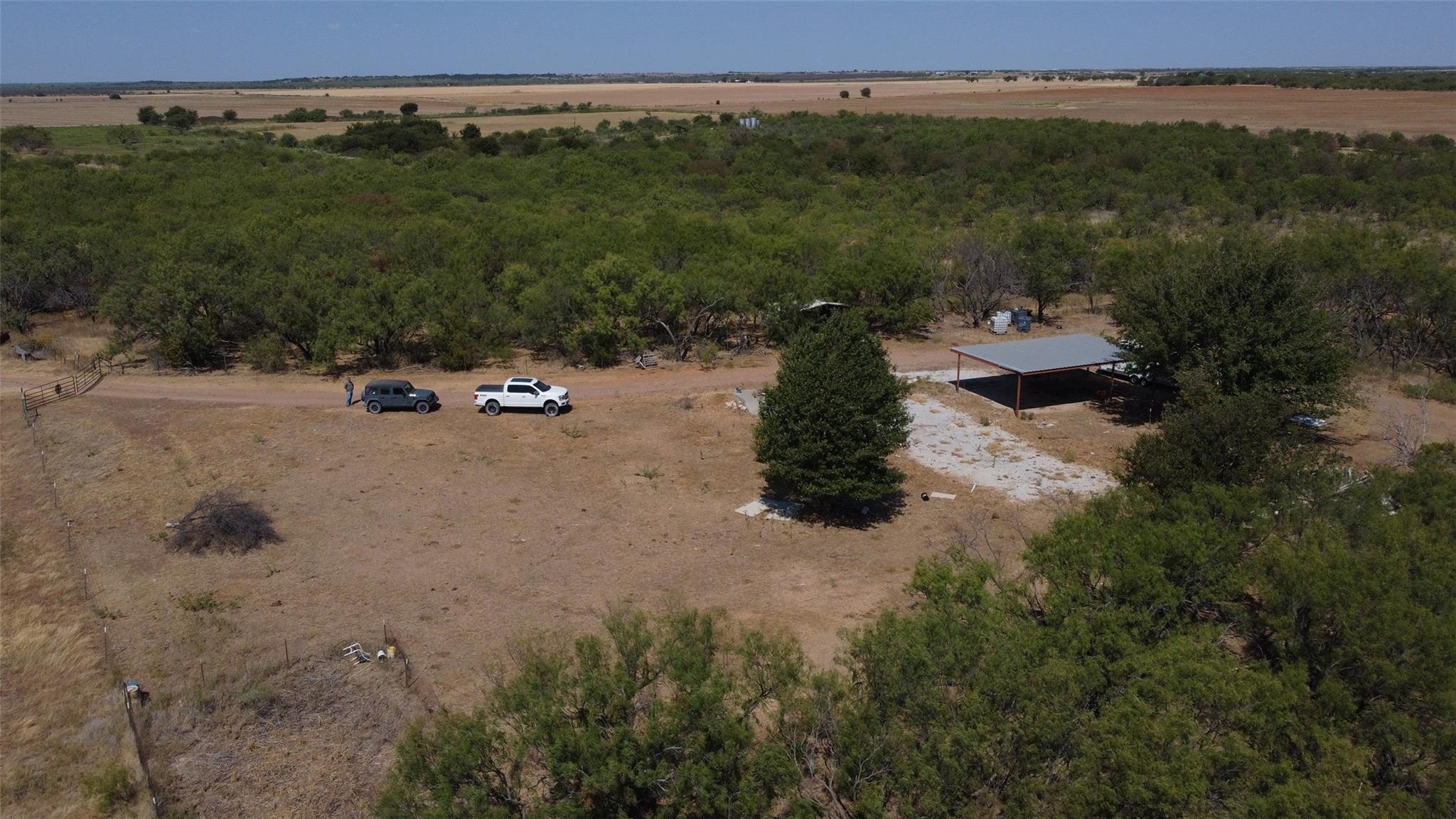 main property photo 11