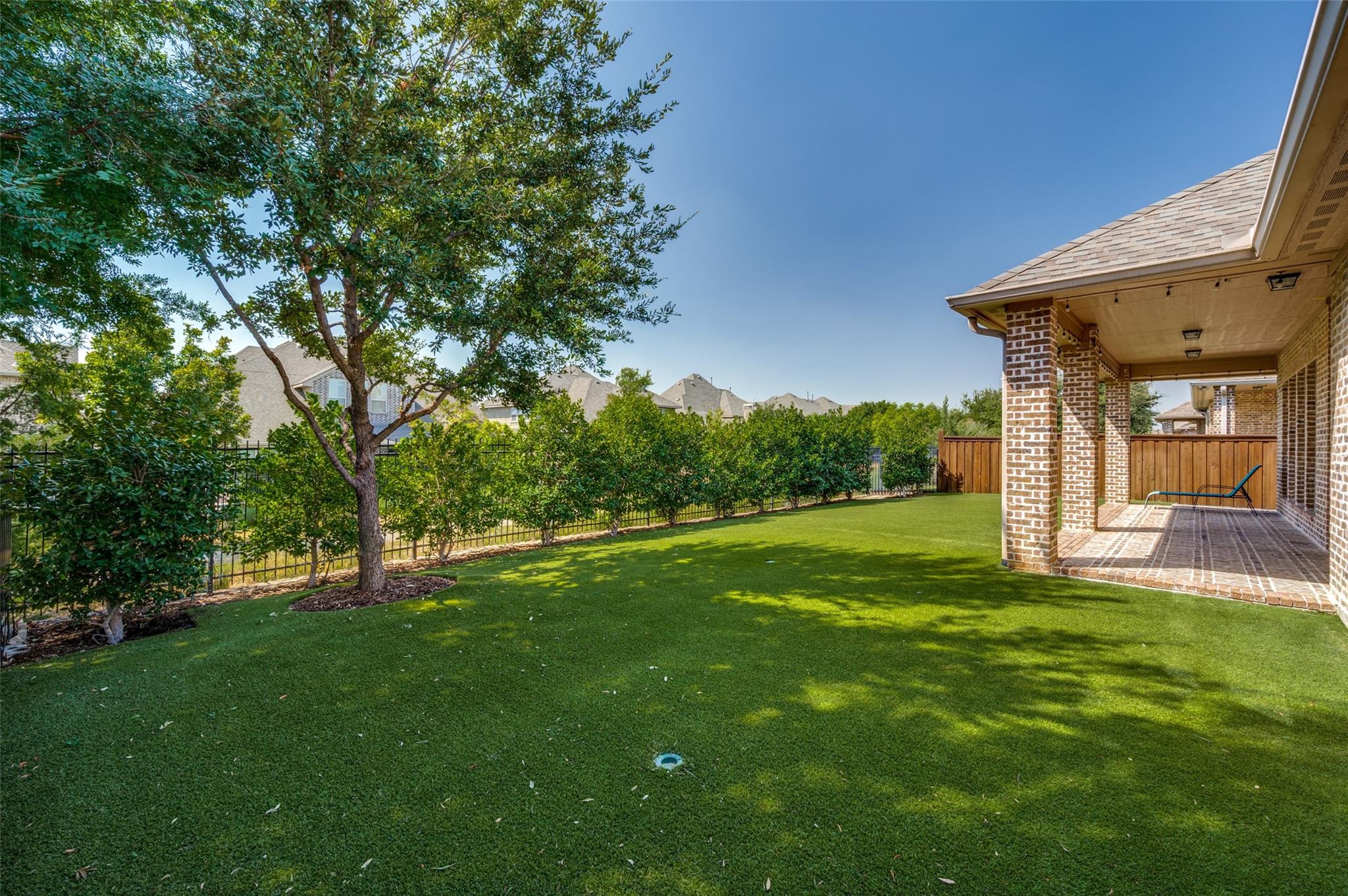 main property photo 24